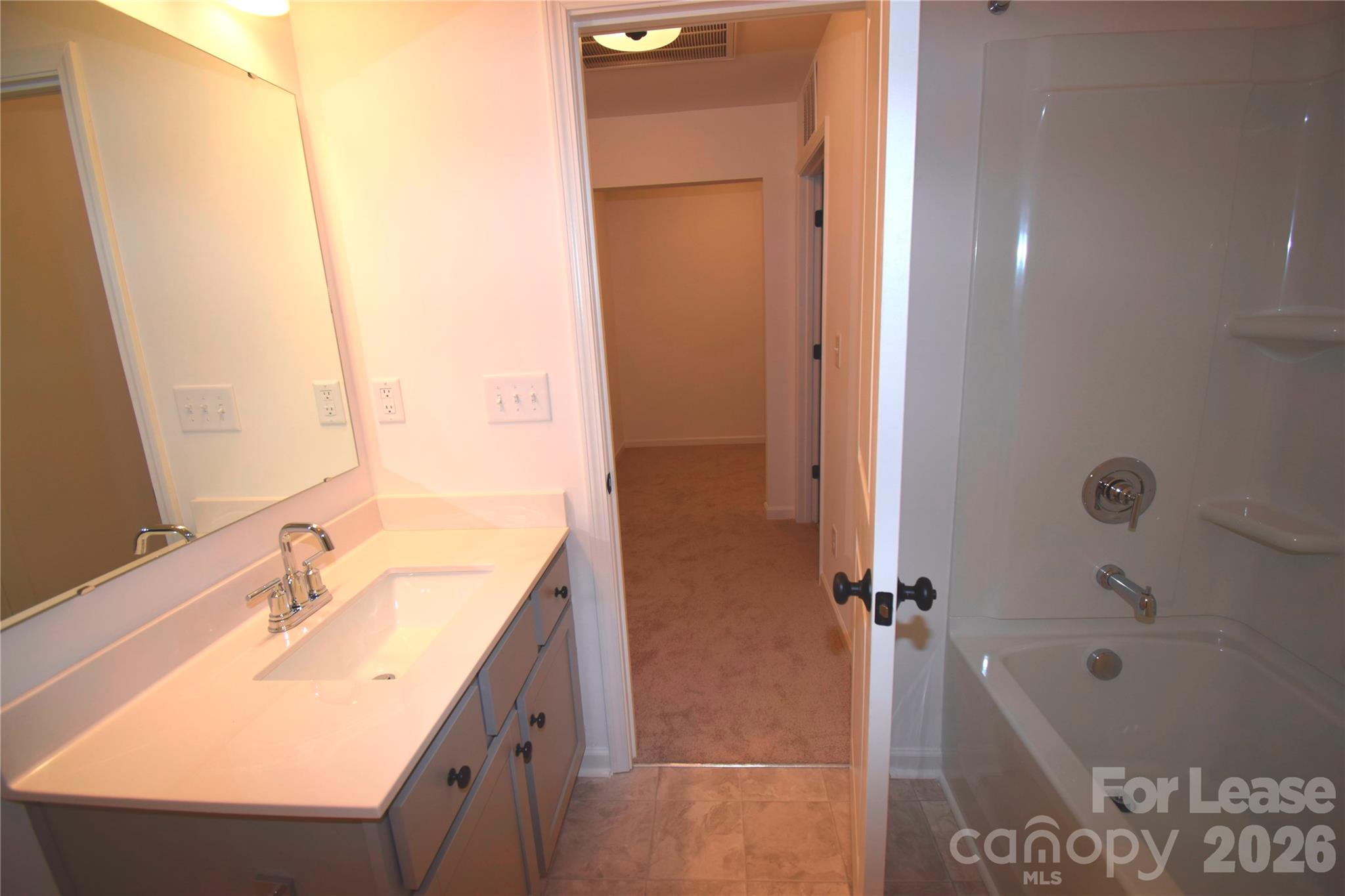 11816 Basking Drive Property Photo 9