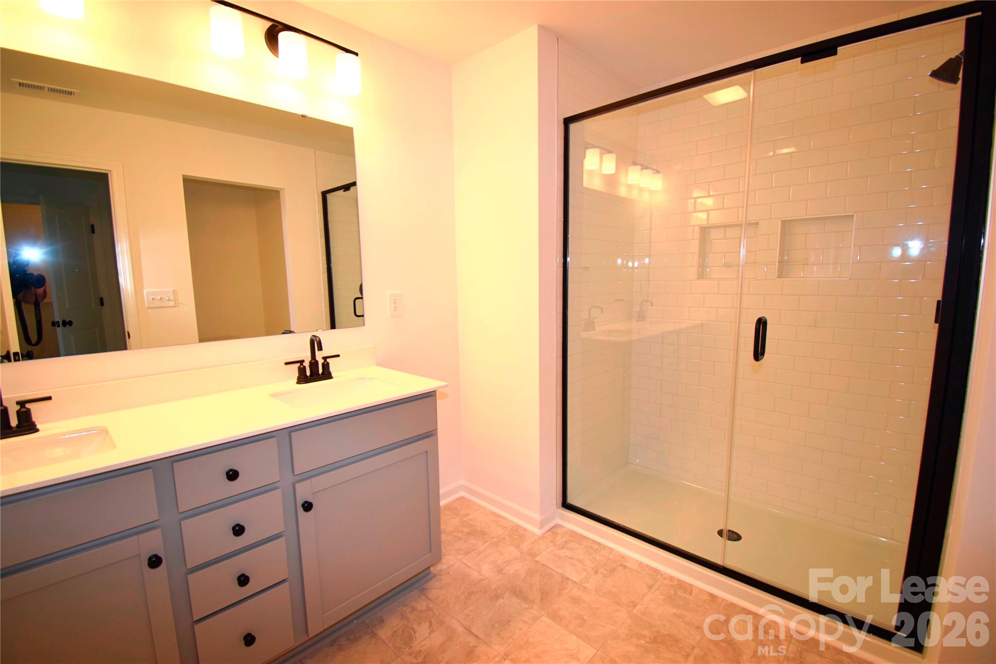 11816 Basking Drive Property Photo 15