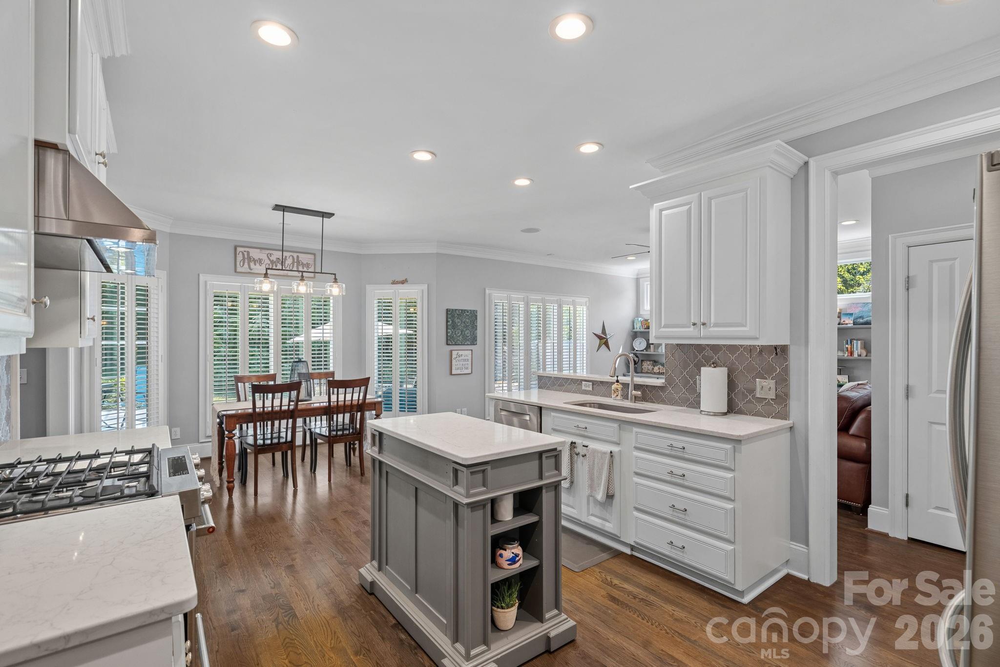 18525 Rollingdale Lane Property Photo 8