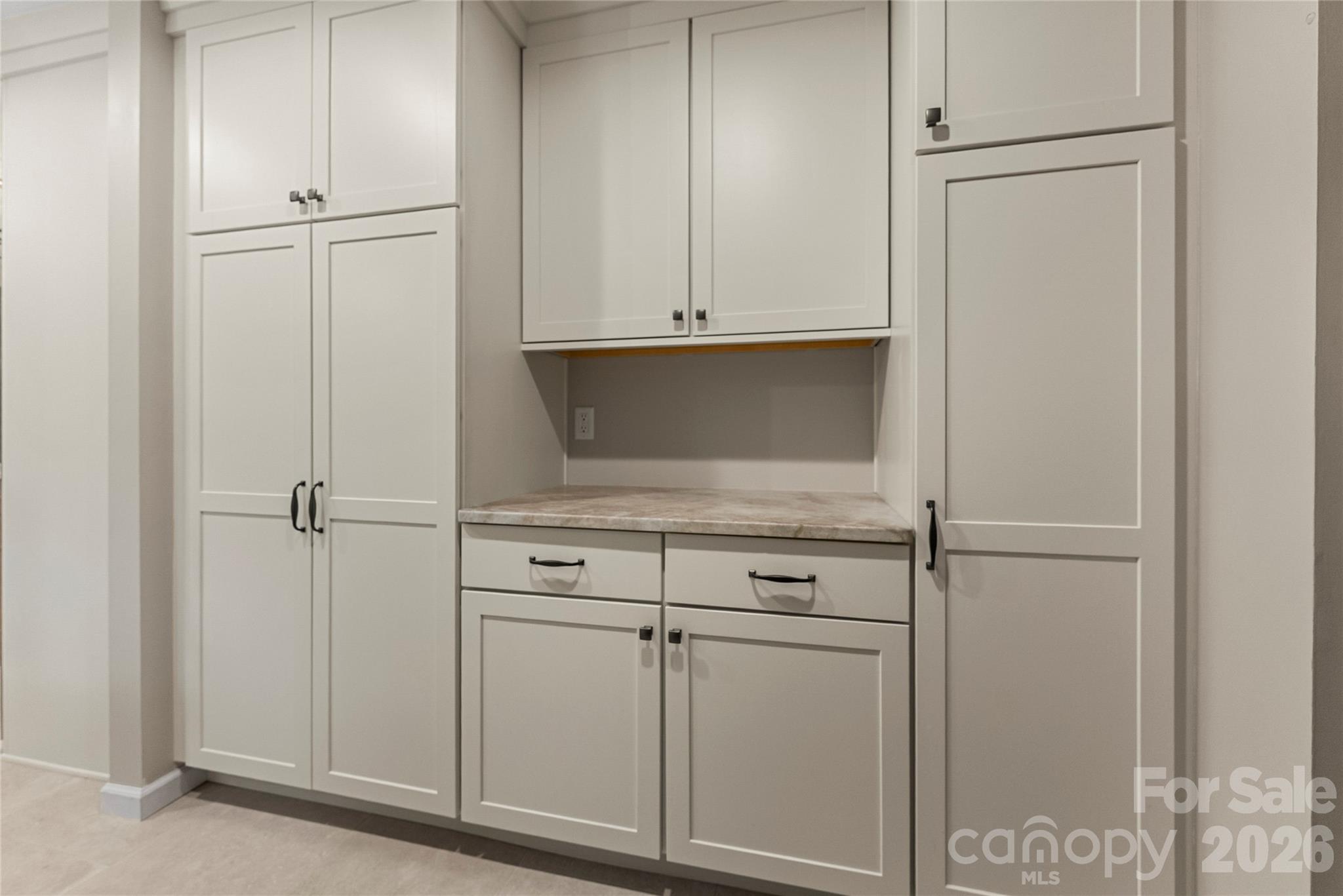 10 Brook Forest Drive Property Photo 11