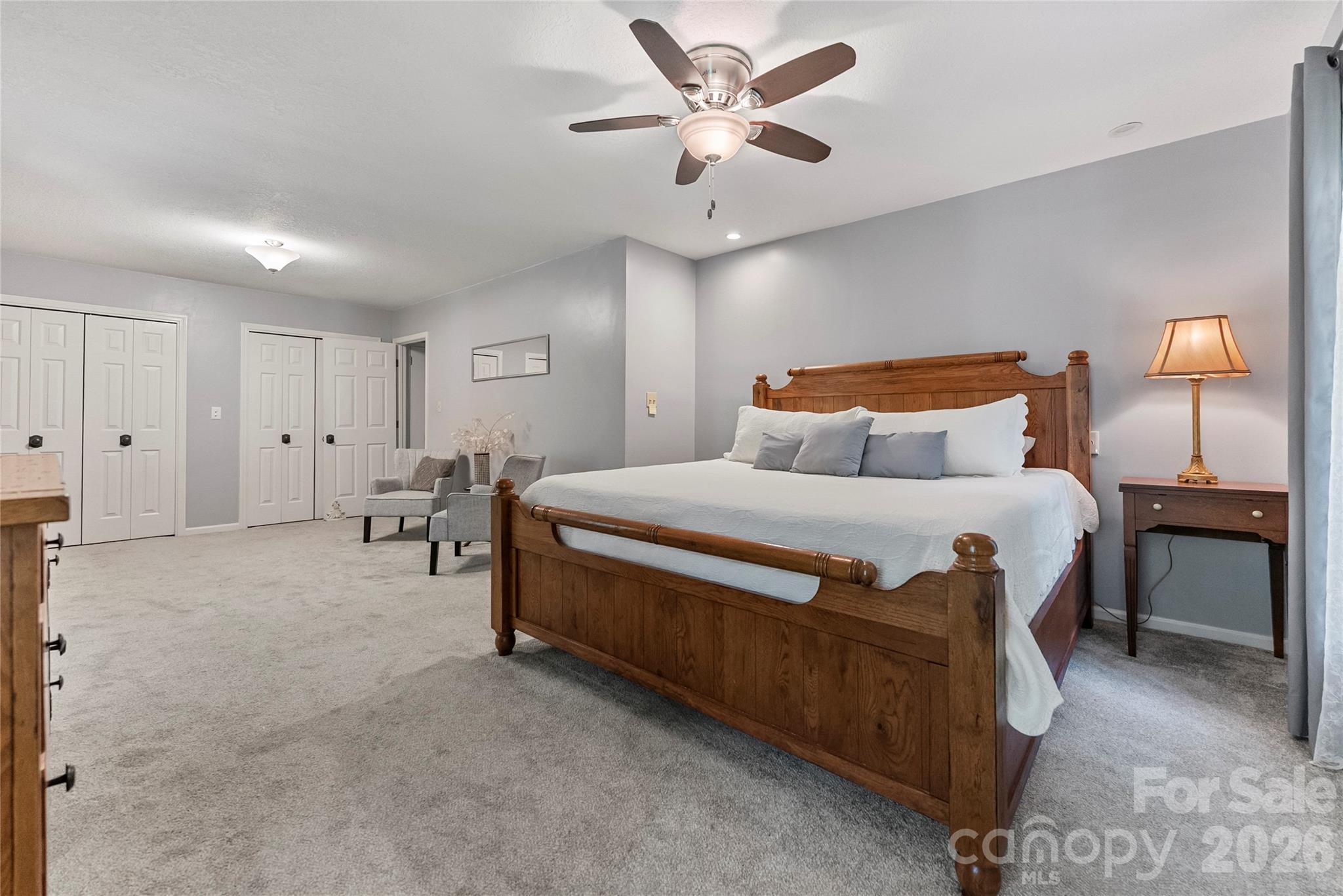 10 Brook Forest Drive Property Photo 14