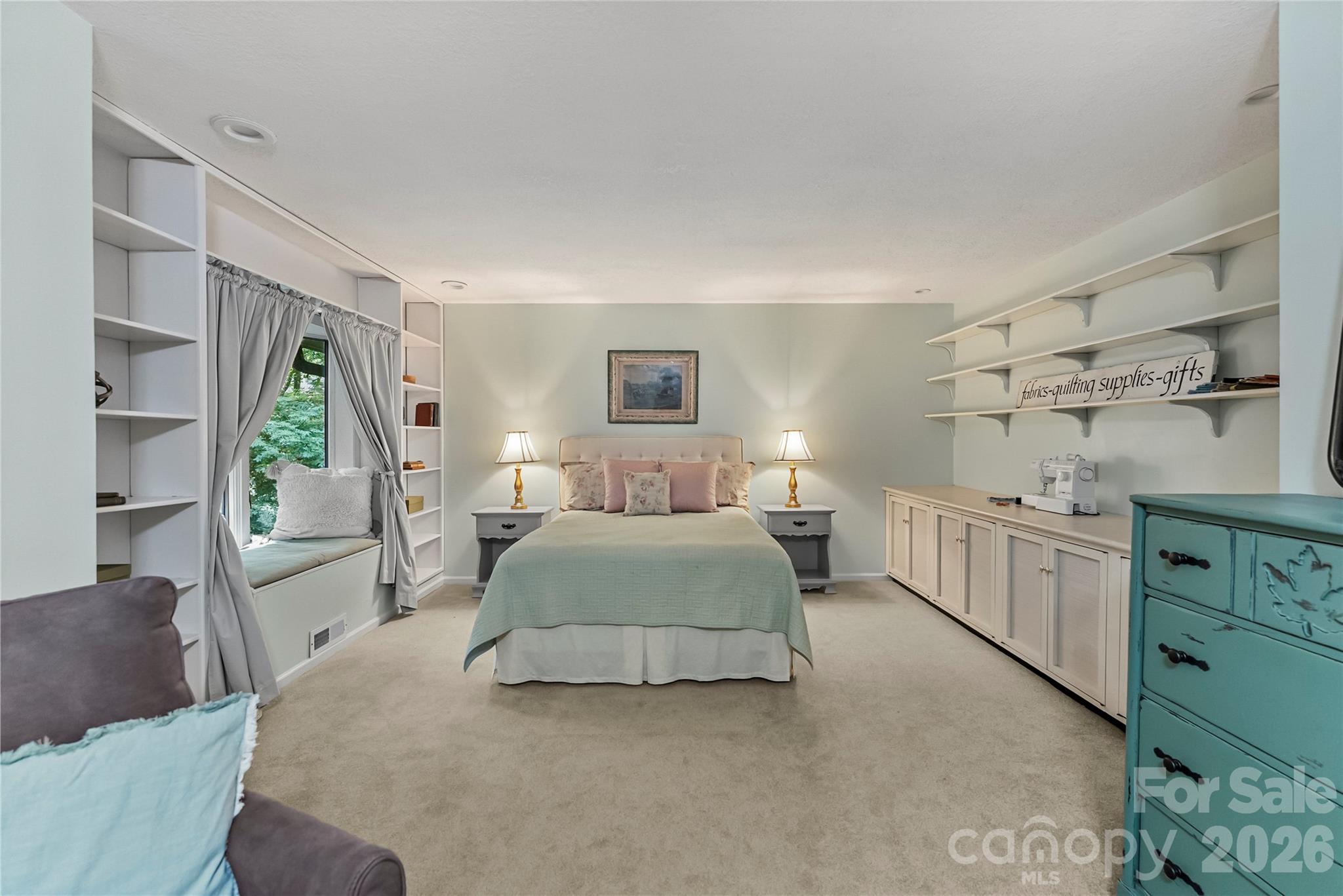 10 Brook Forest Drive Property Photo 16