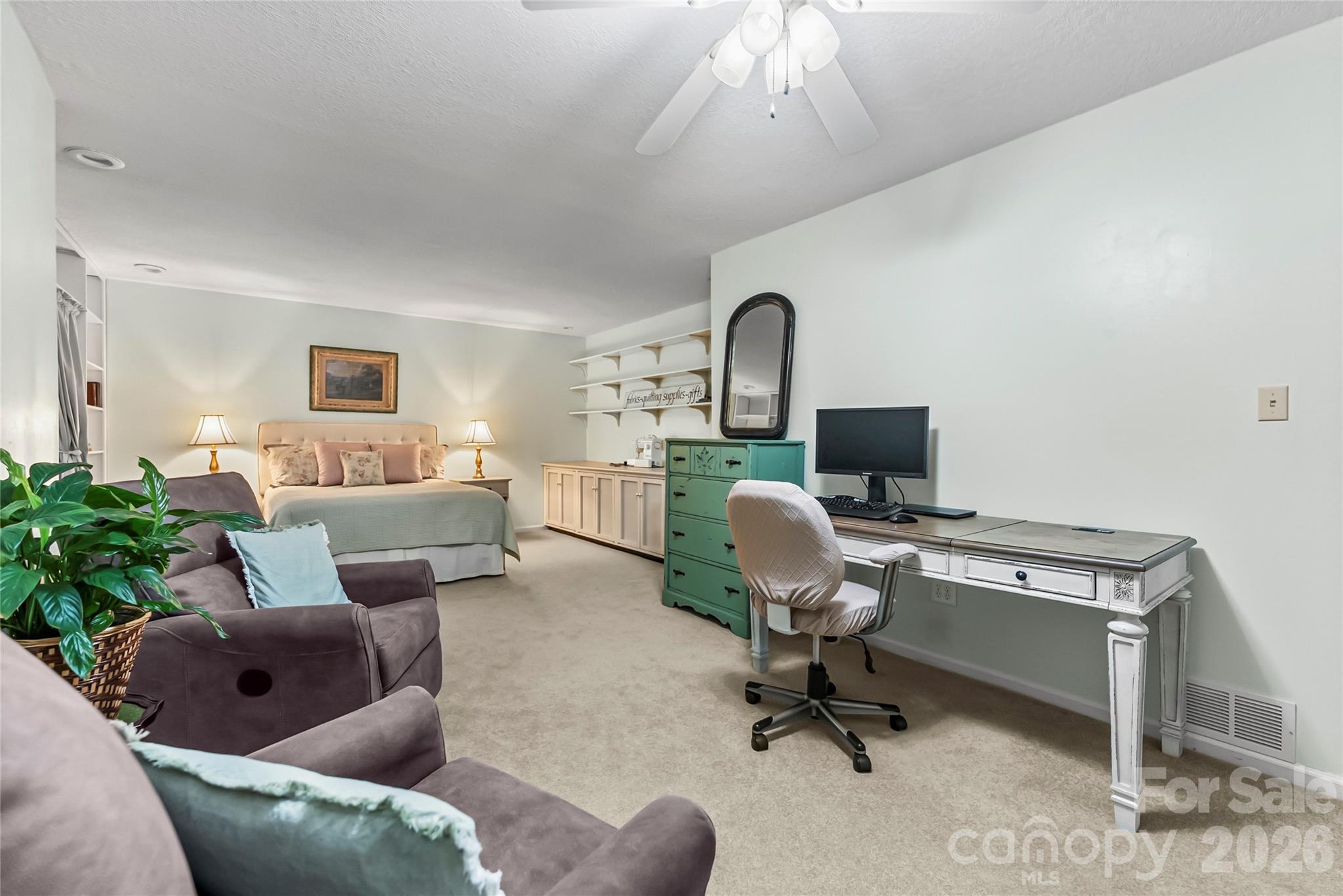 10 Brook Forest Drive Property Photo 18