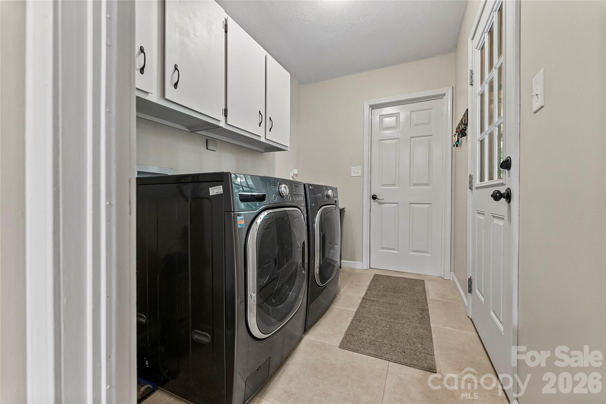 10 Brook Forest Drive Property Photo 31