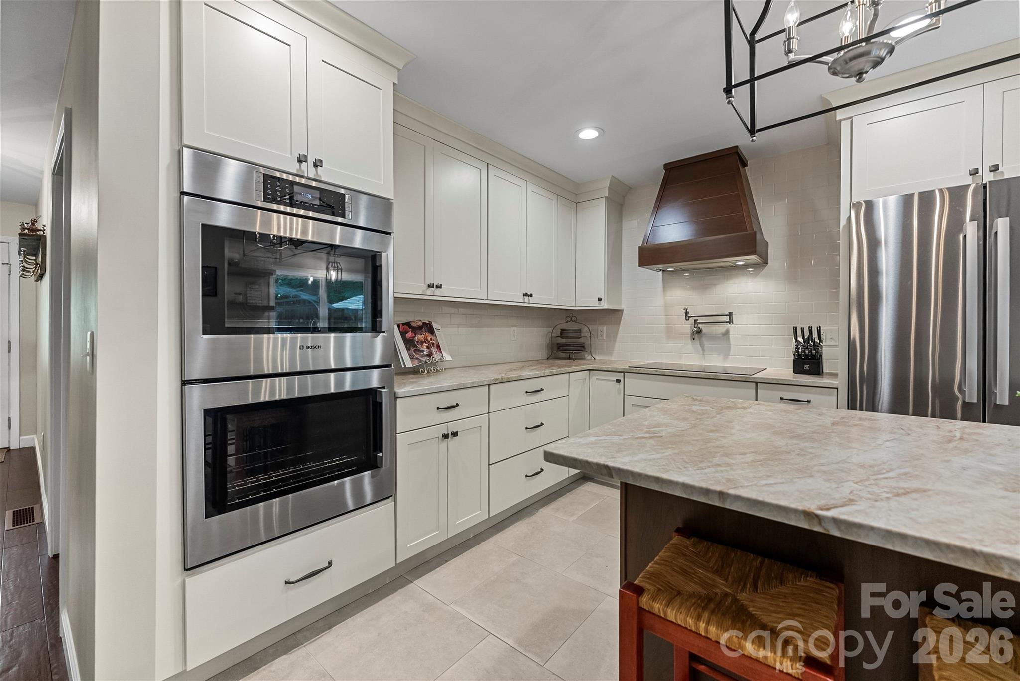 10 Brook Forest Drive Property Photo 32
