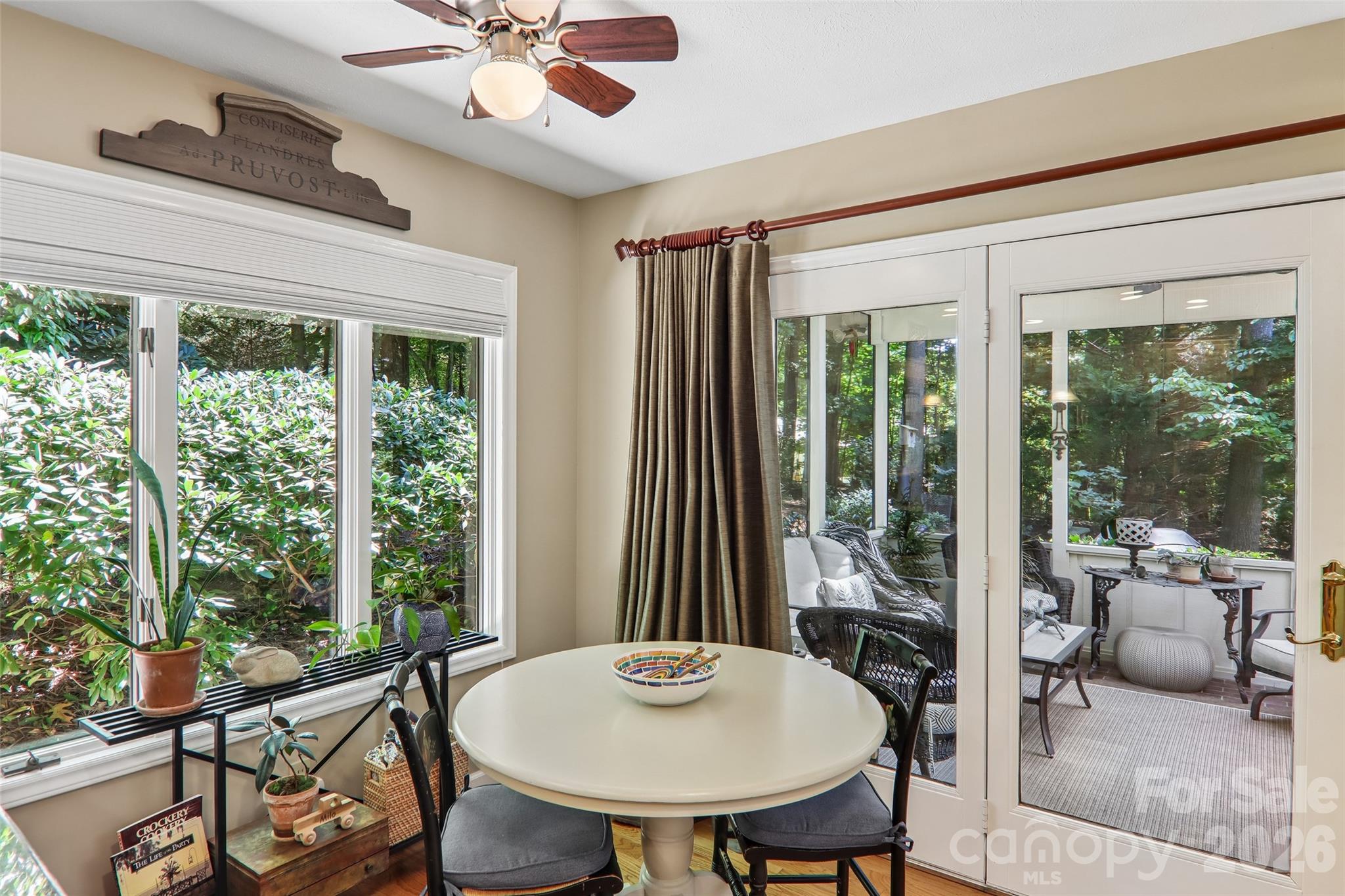 133 Larchmont Drive Property Photo 10