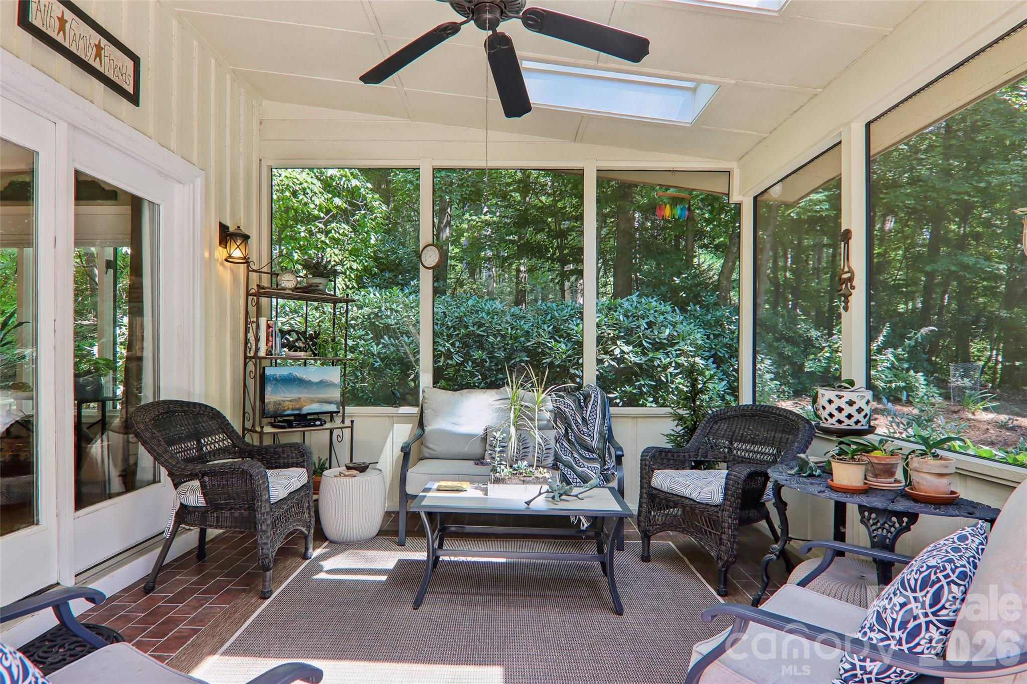133 Larchmont Drive Property Photo 26