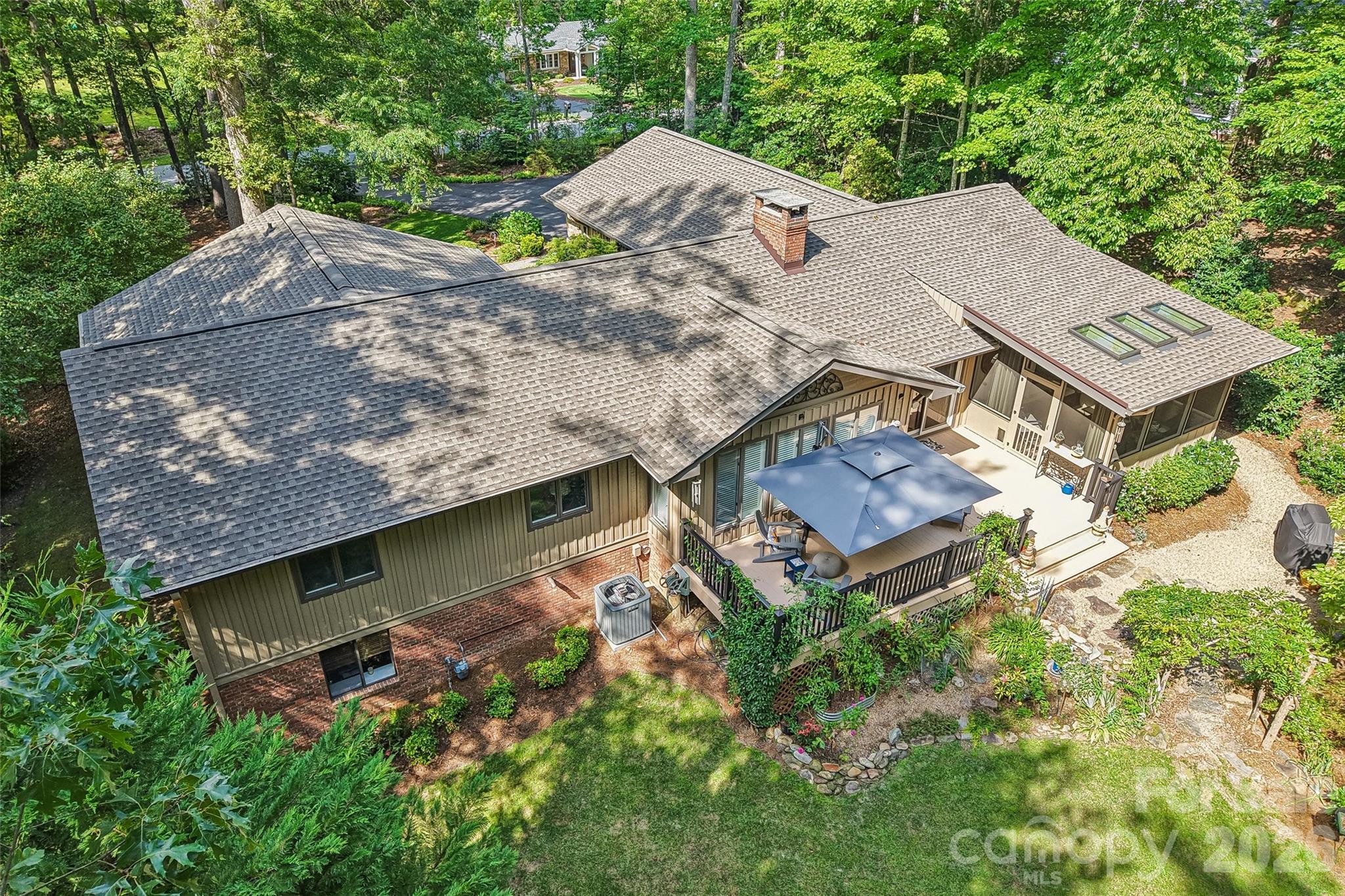 133 Larchmont Drive Property Photo 35