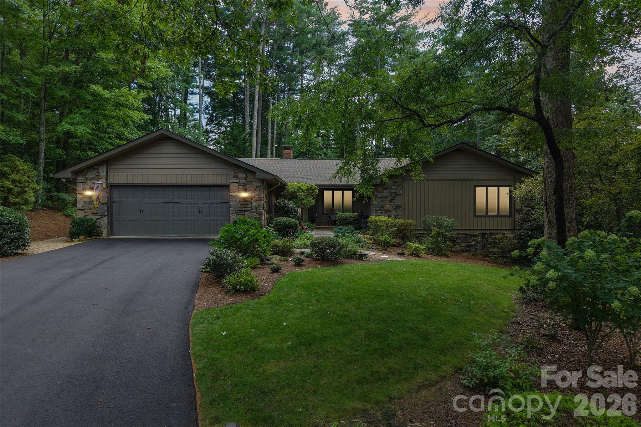 133 Larchmont Drive Property Photo 36