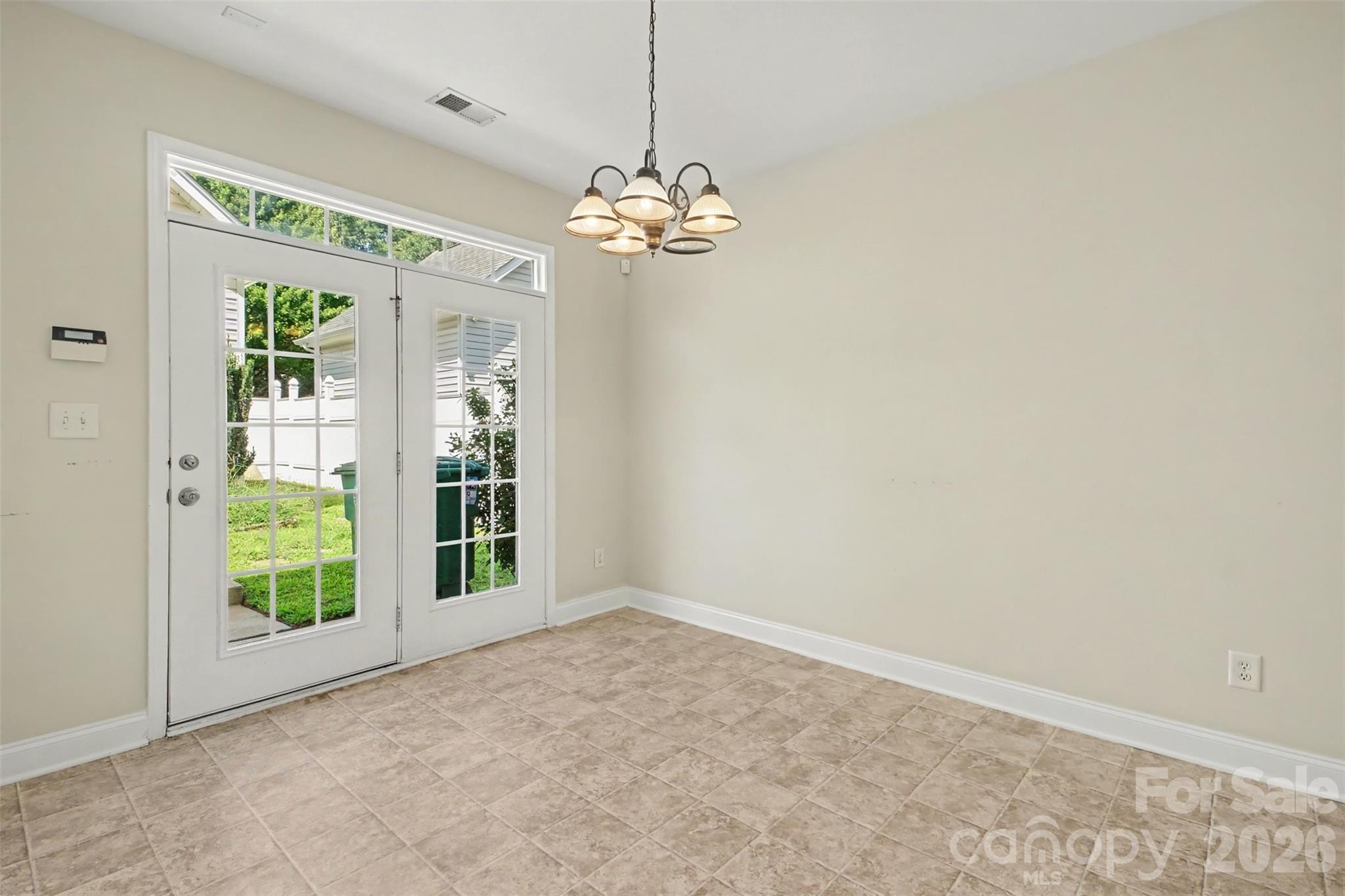 9910 Westmoreland Road Property Photo 10