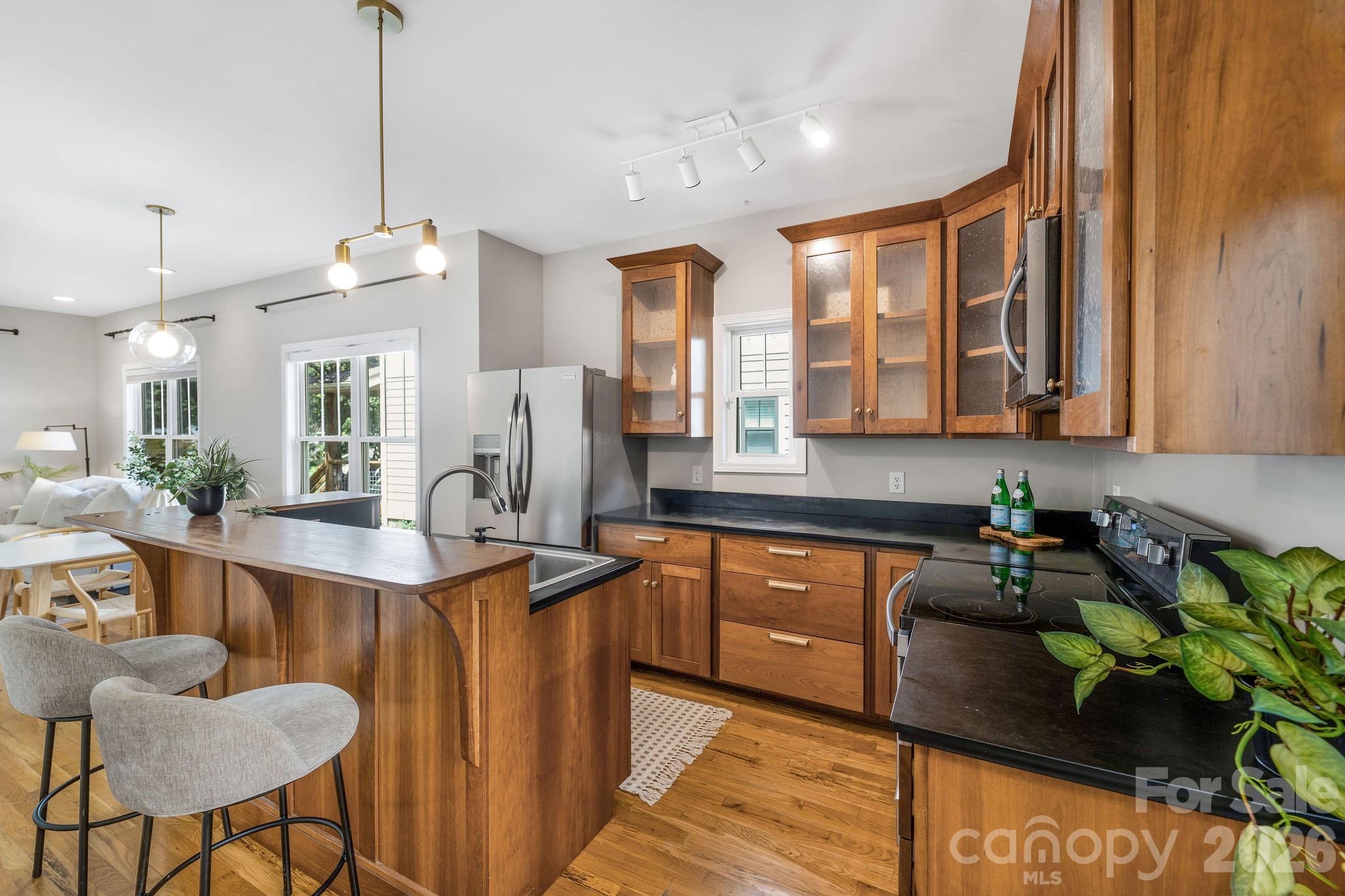 92 Martin Avenue A Property Photo 3