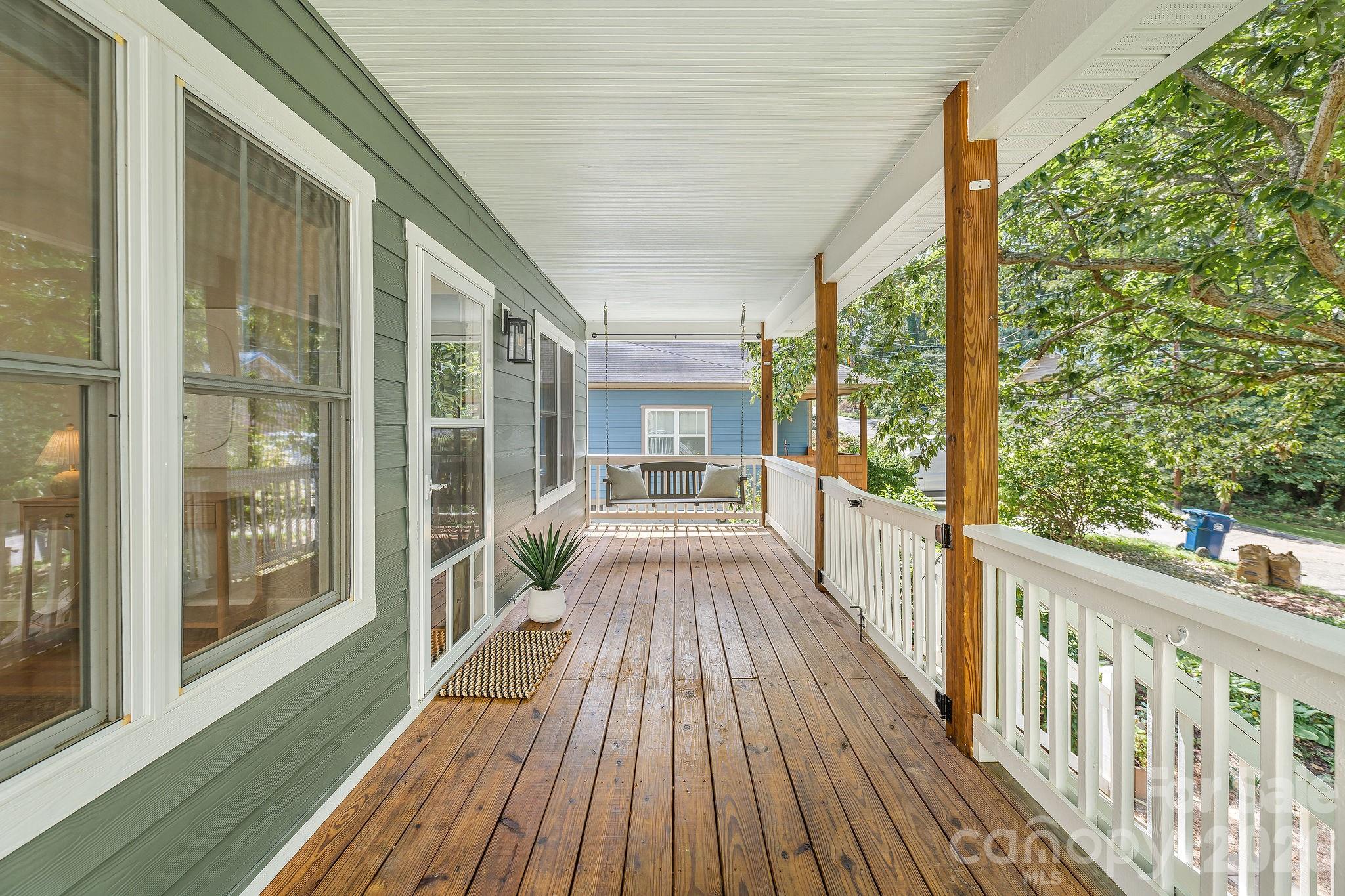 92 Martin Avenue A Property Photo 8