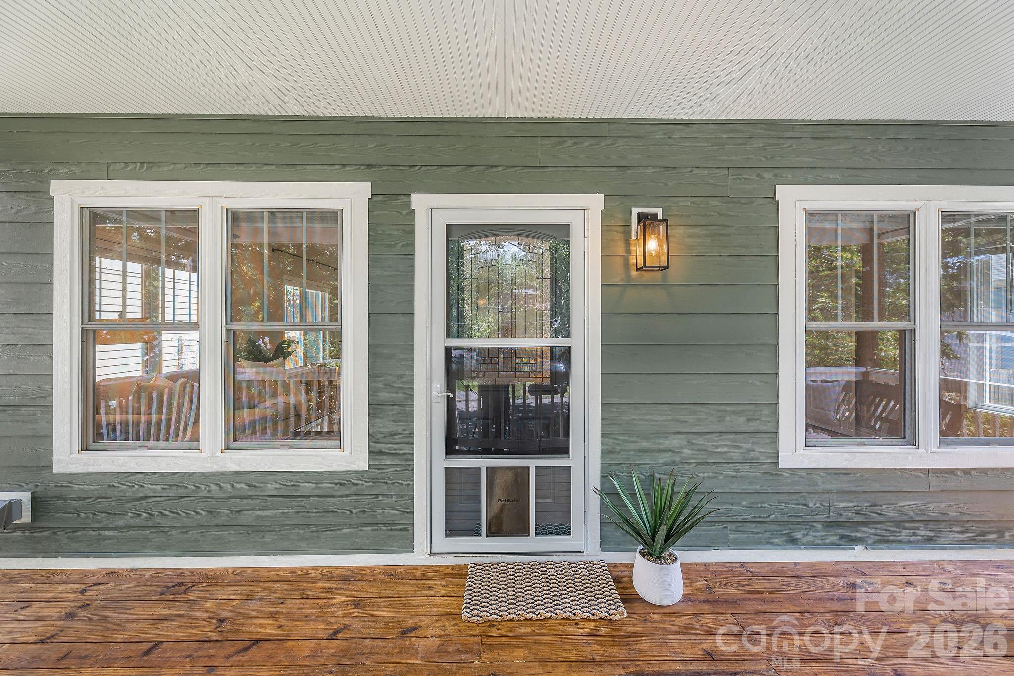 92 Martin Avenue A Property Photo 10