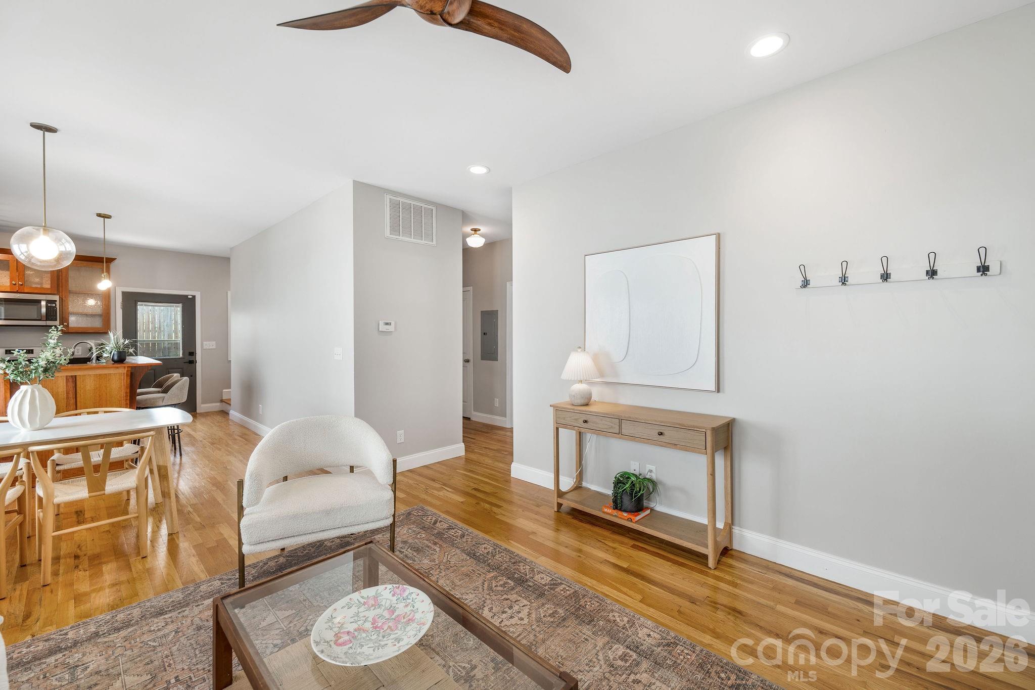 92 Martin Avenue A Property Photo 13