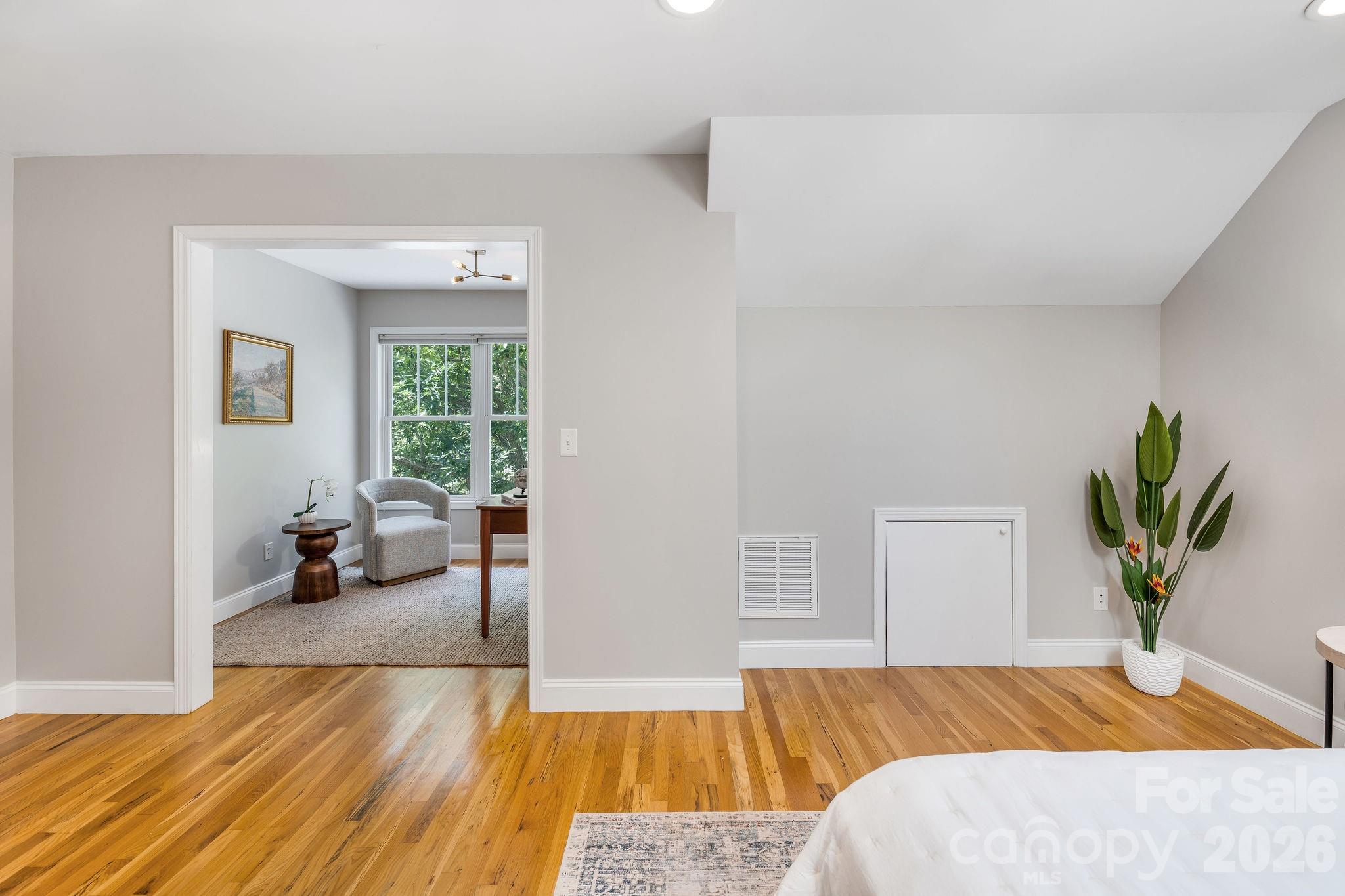 92 Martin Avenue A Property Photo 23