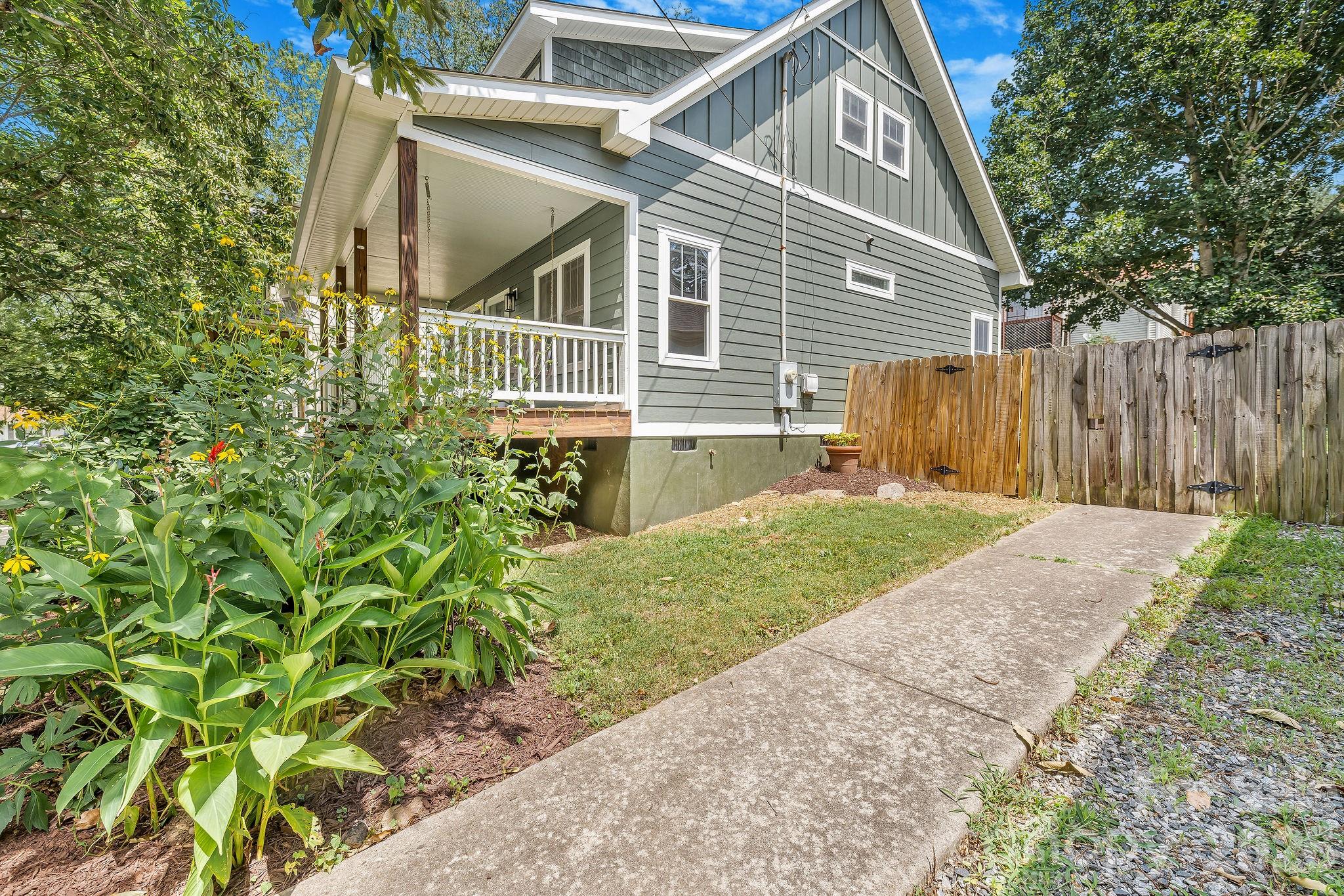 92 Martin Avenue A Property Photo 42
