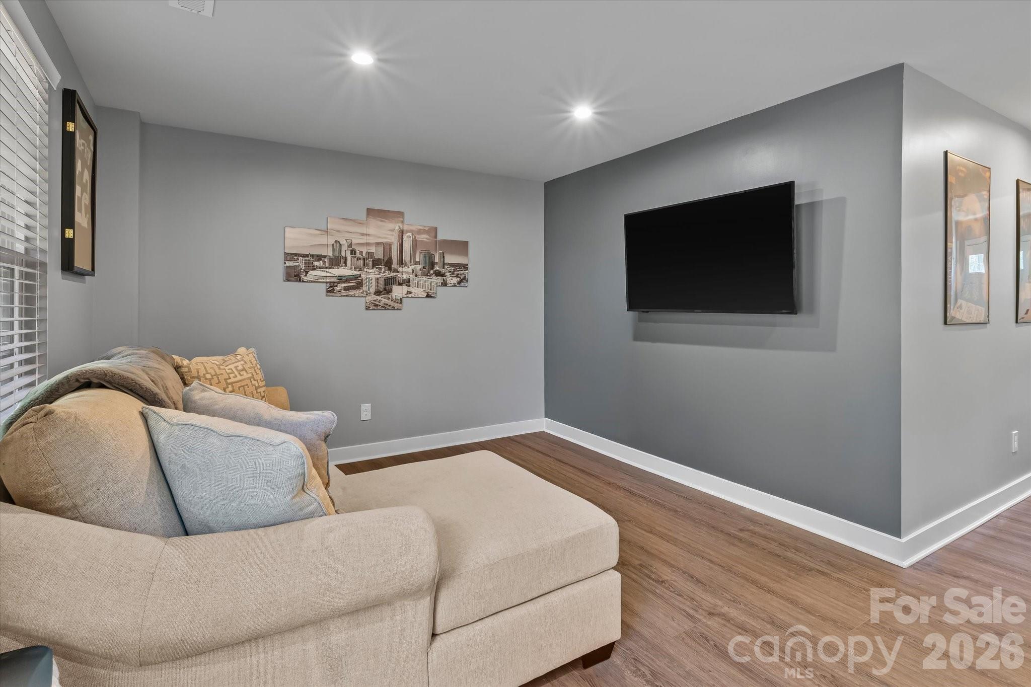 3037 Beeler Lane Property Photo 6