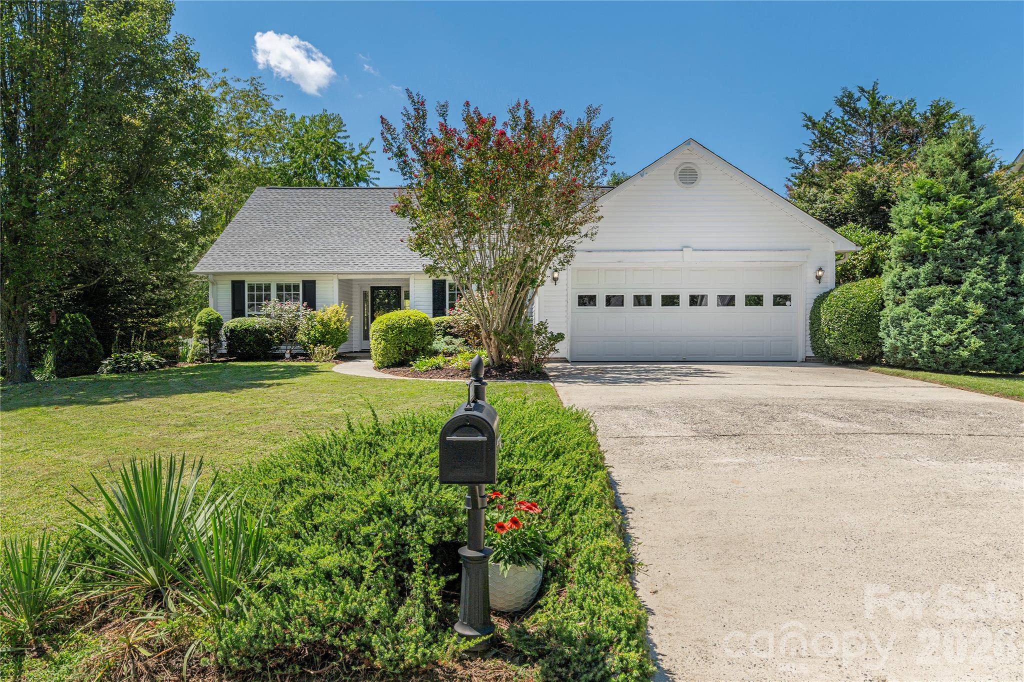 328 Planters Creek Road Property Photo 1