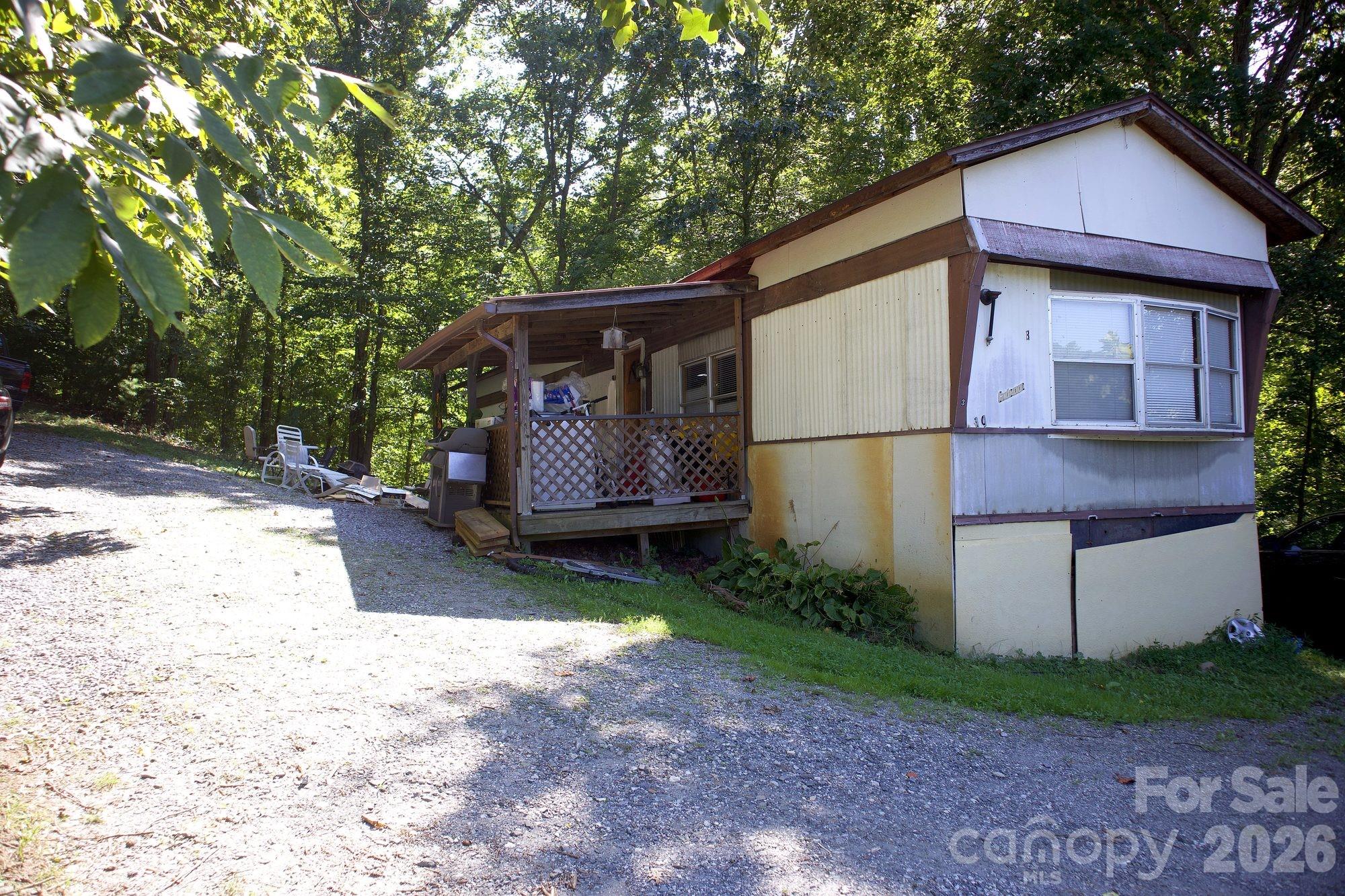 11 Jody Lane Property Photo 5