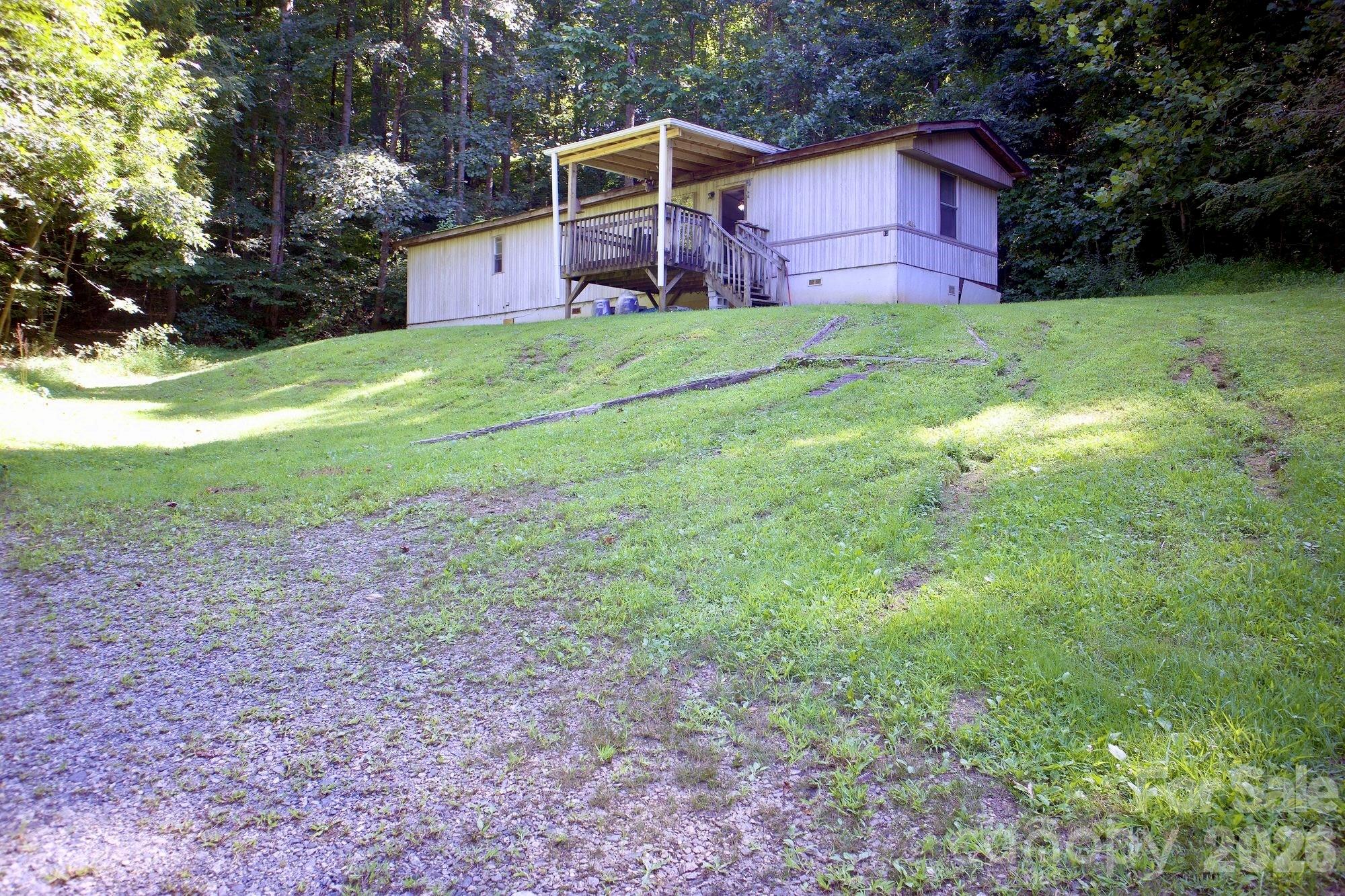 11 Jody Lane Property Photo 8