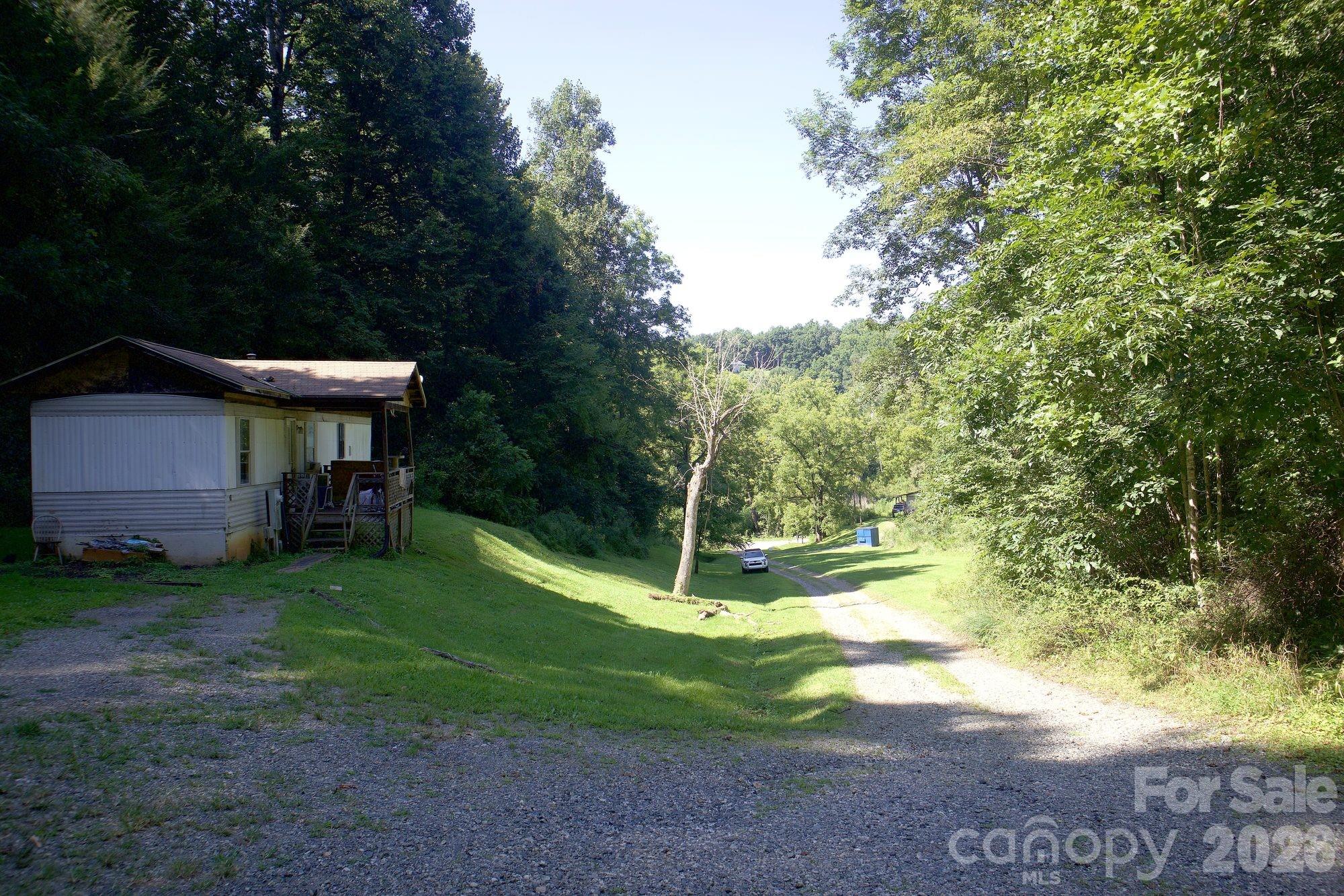 11 Jody Lane Property Photo 9