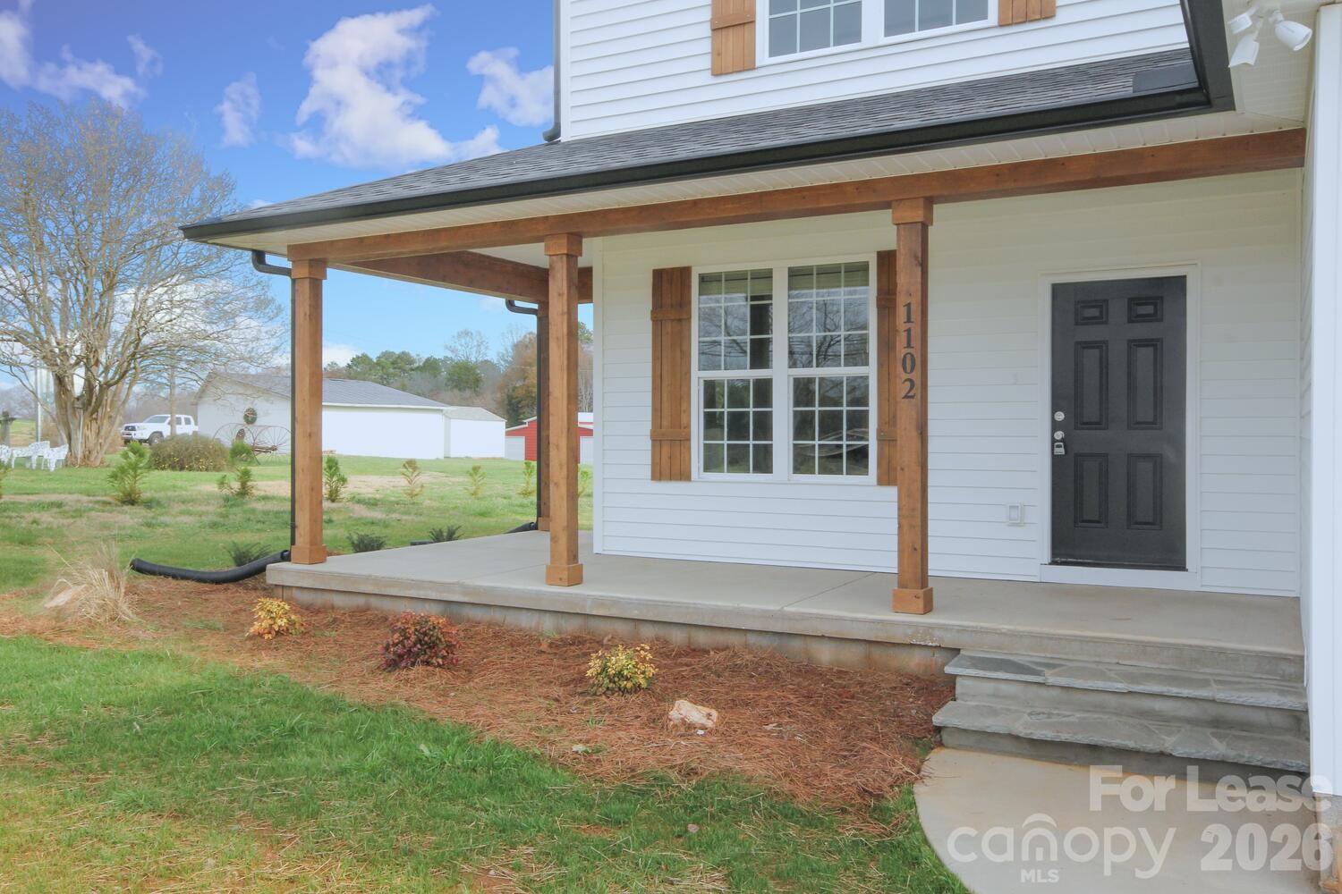 1090 Startown Road Property Photo 3