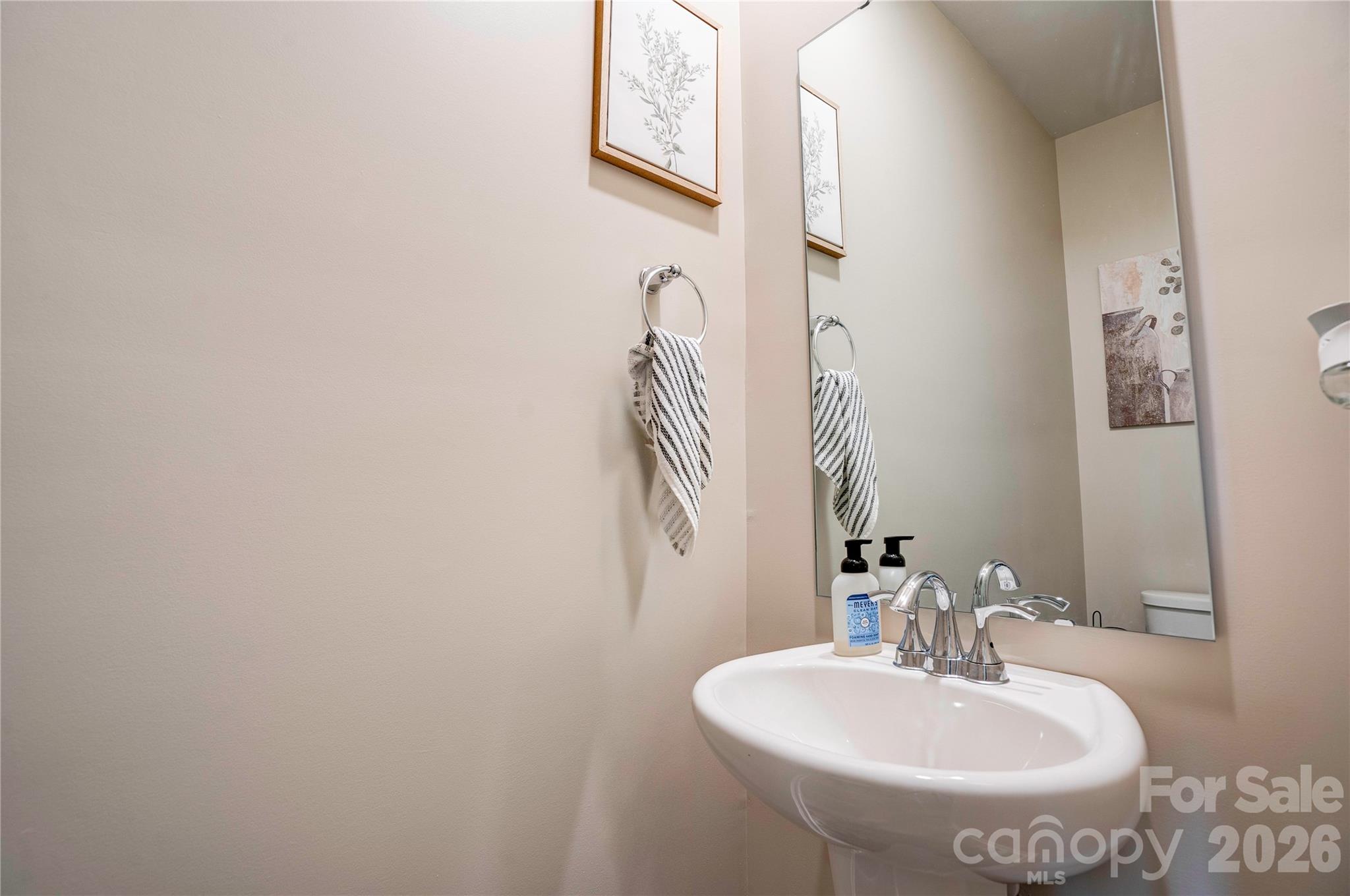 305 Firefly Path Property Photo 31