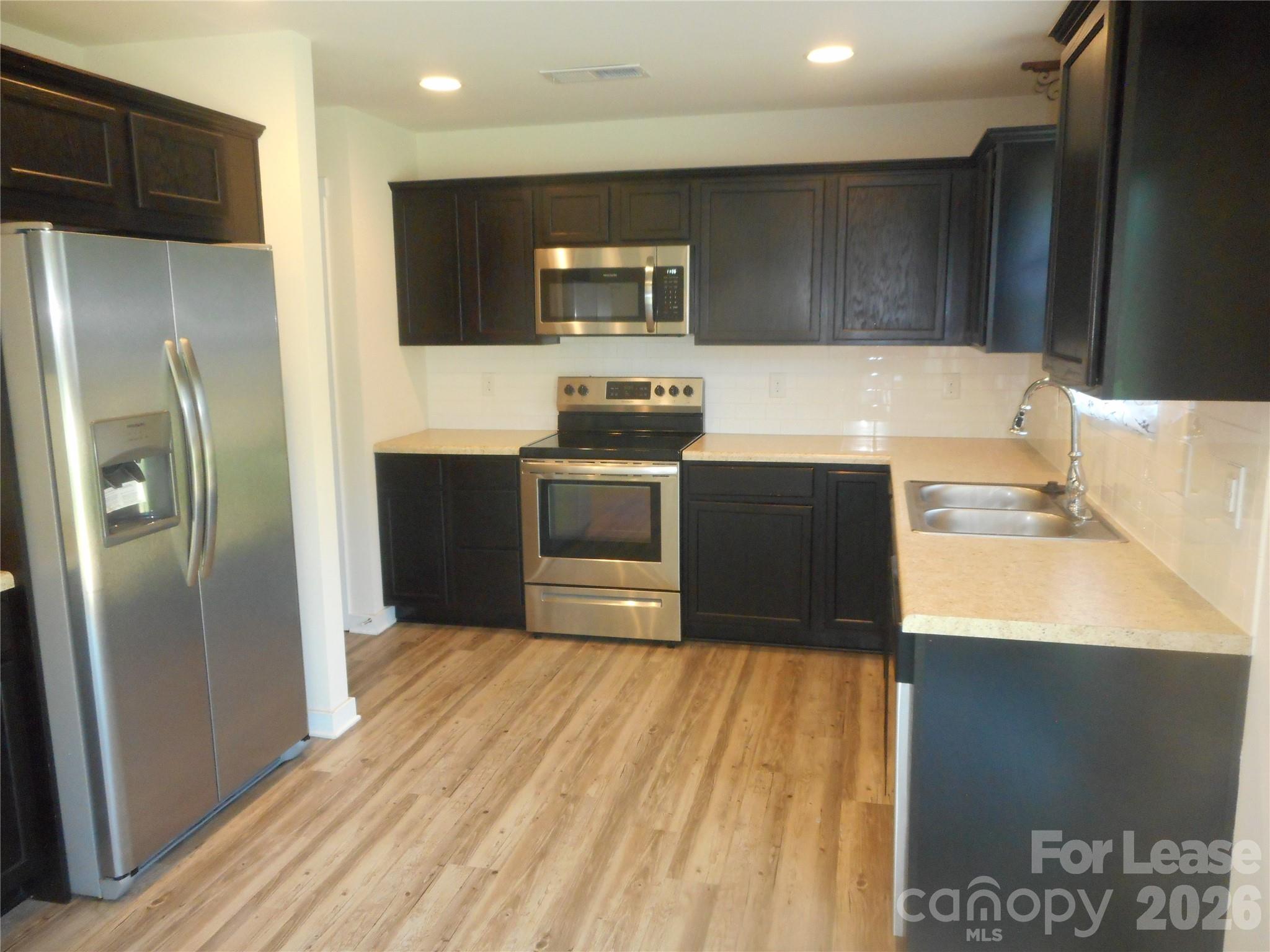 7156 Pitzer Drive Property Photo 4