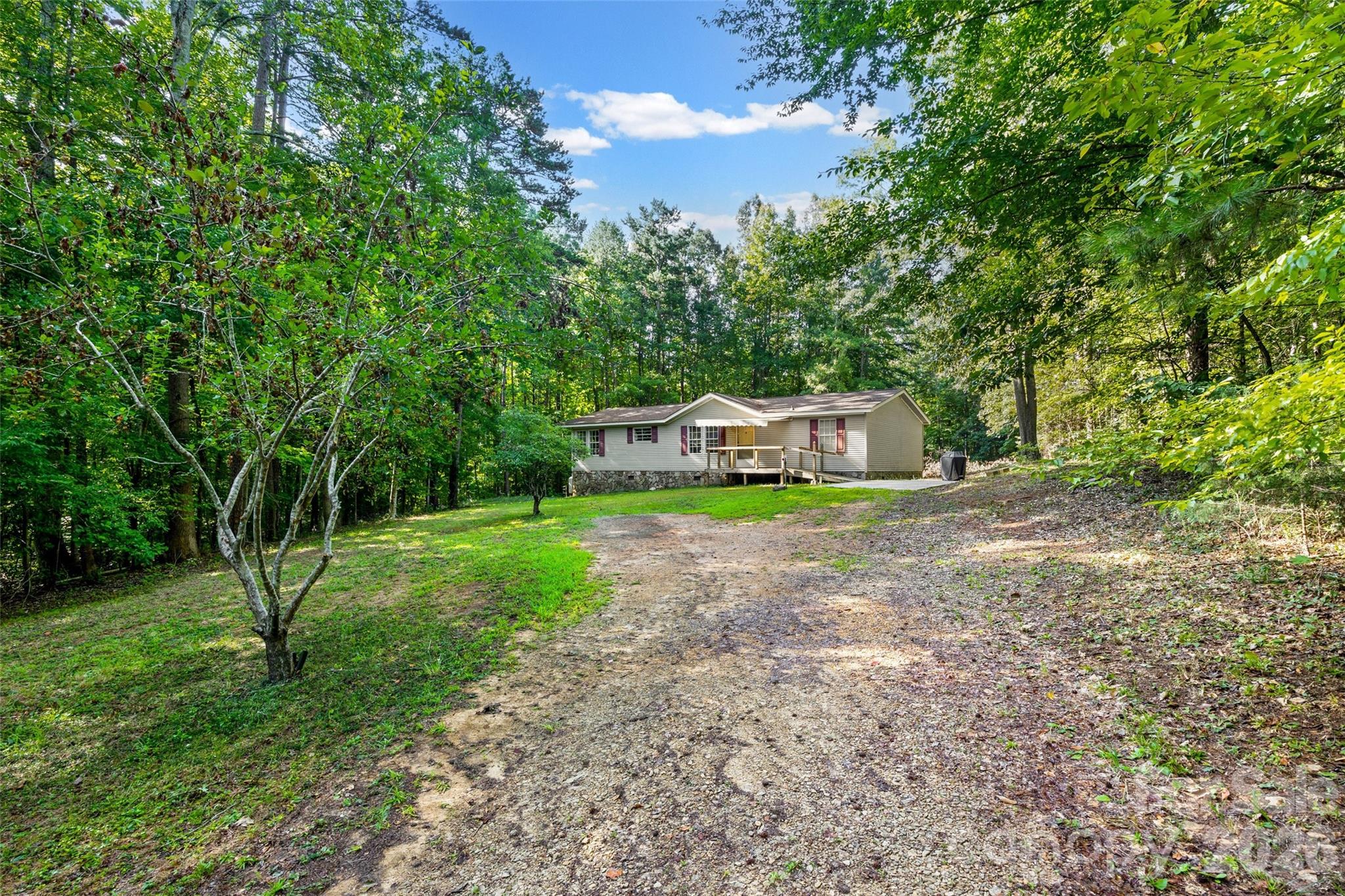 1475 Smith Woods Lane Property Photo 1