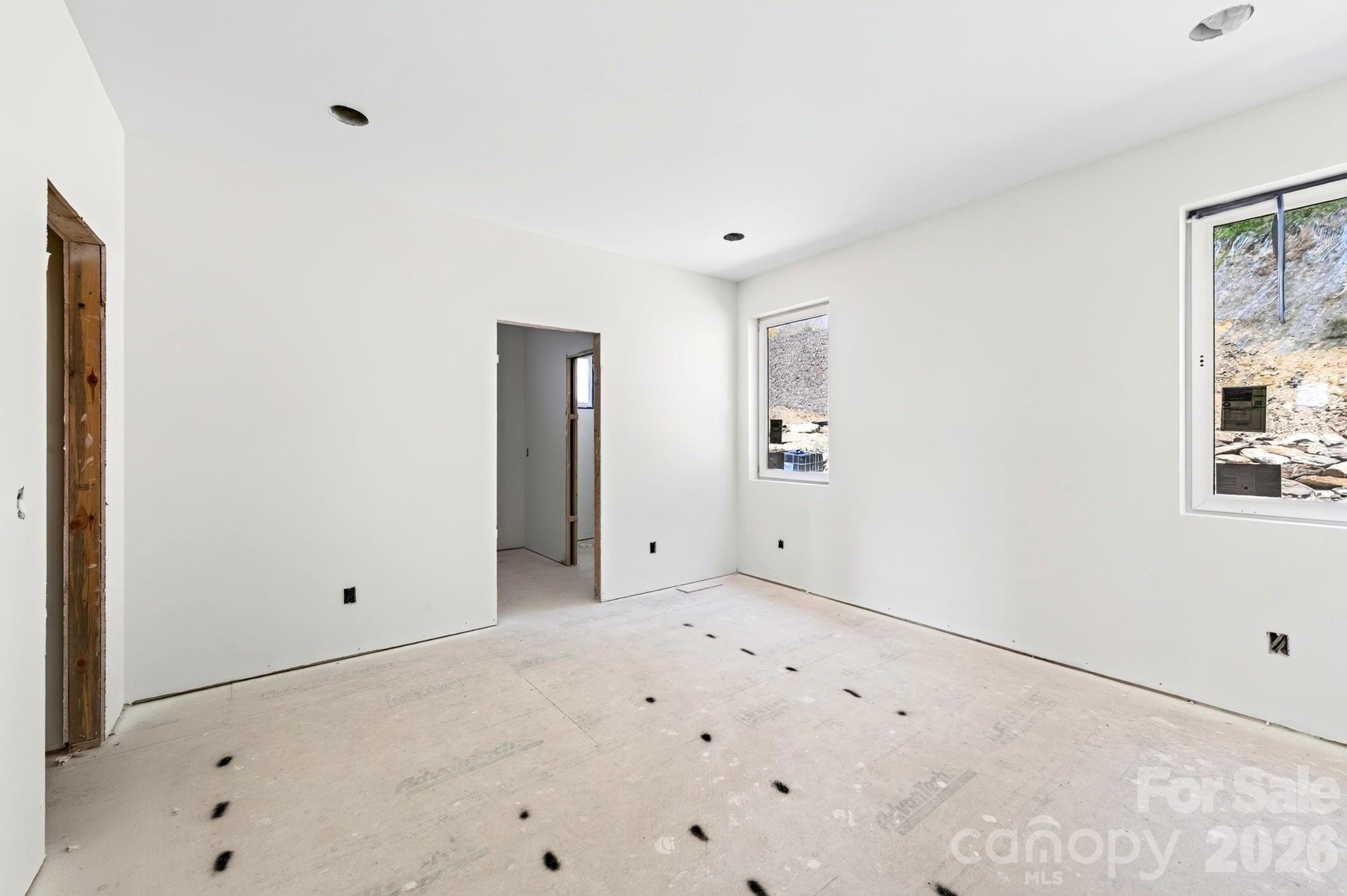 158 Twin Courts Drive Property Photo 13