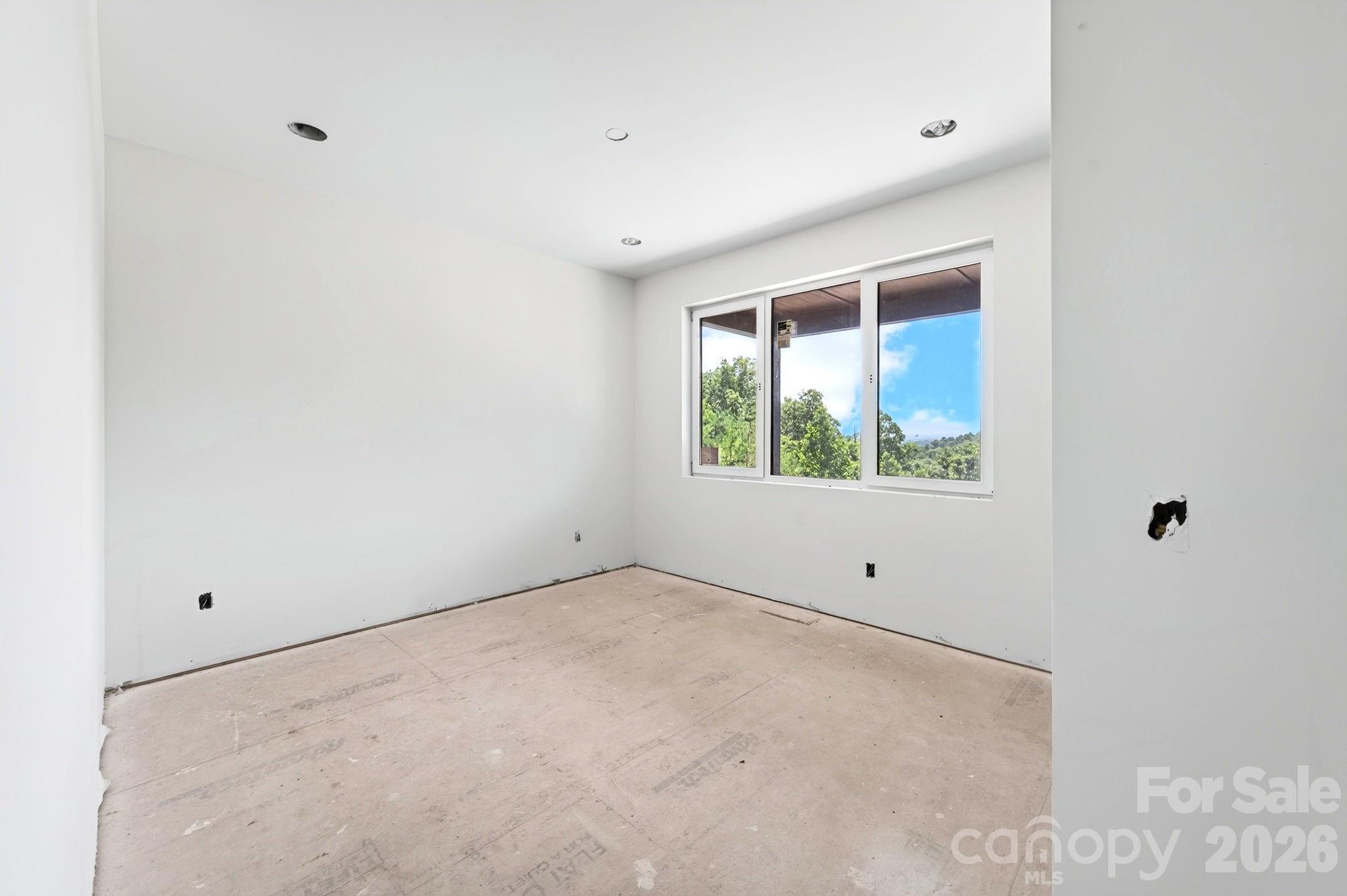 158 Twin Courts Drive Property Photo 21