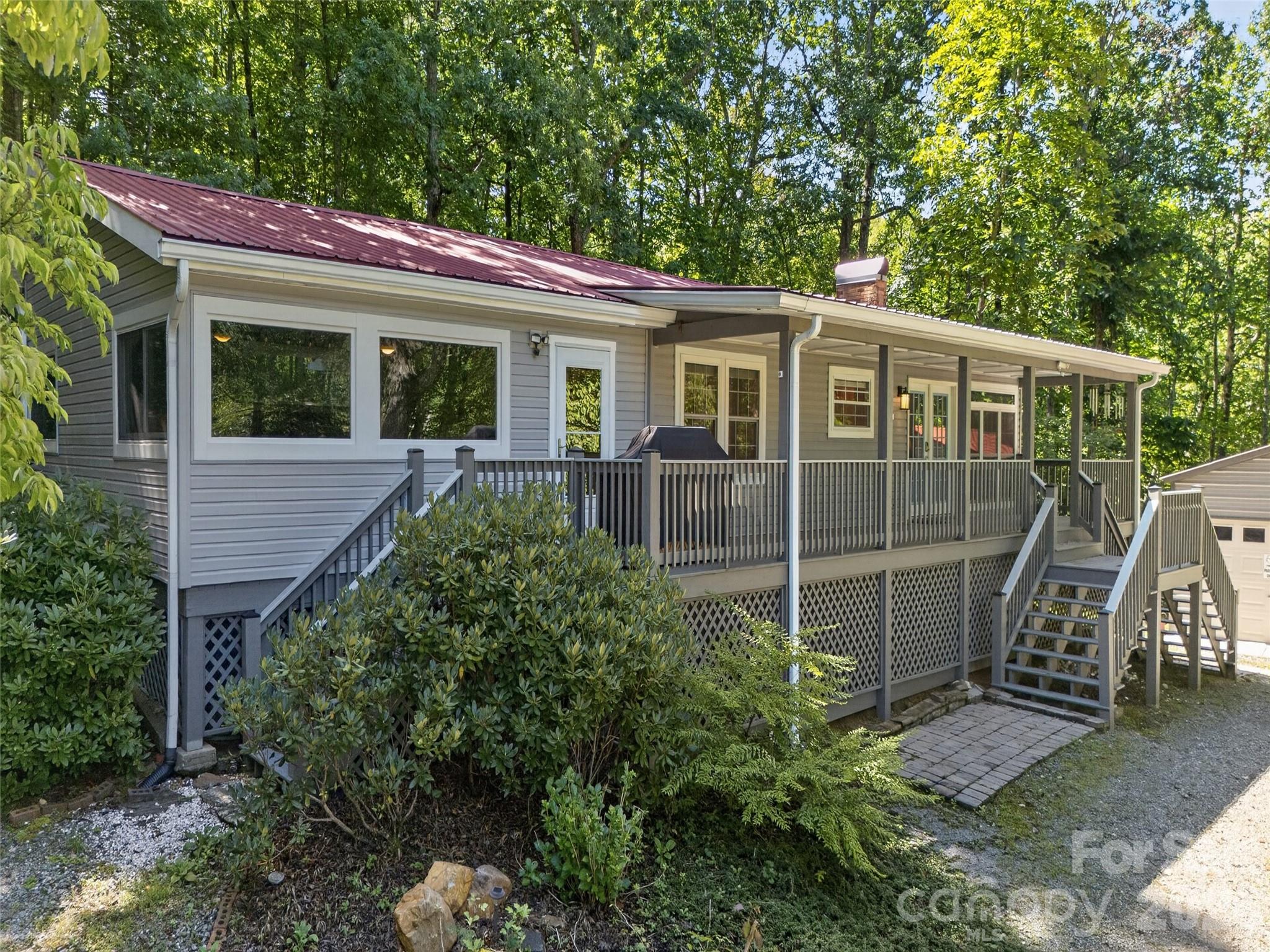 1900 Solomon Jones Road Property Photo 1