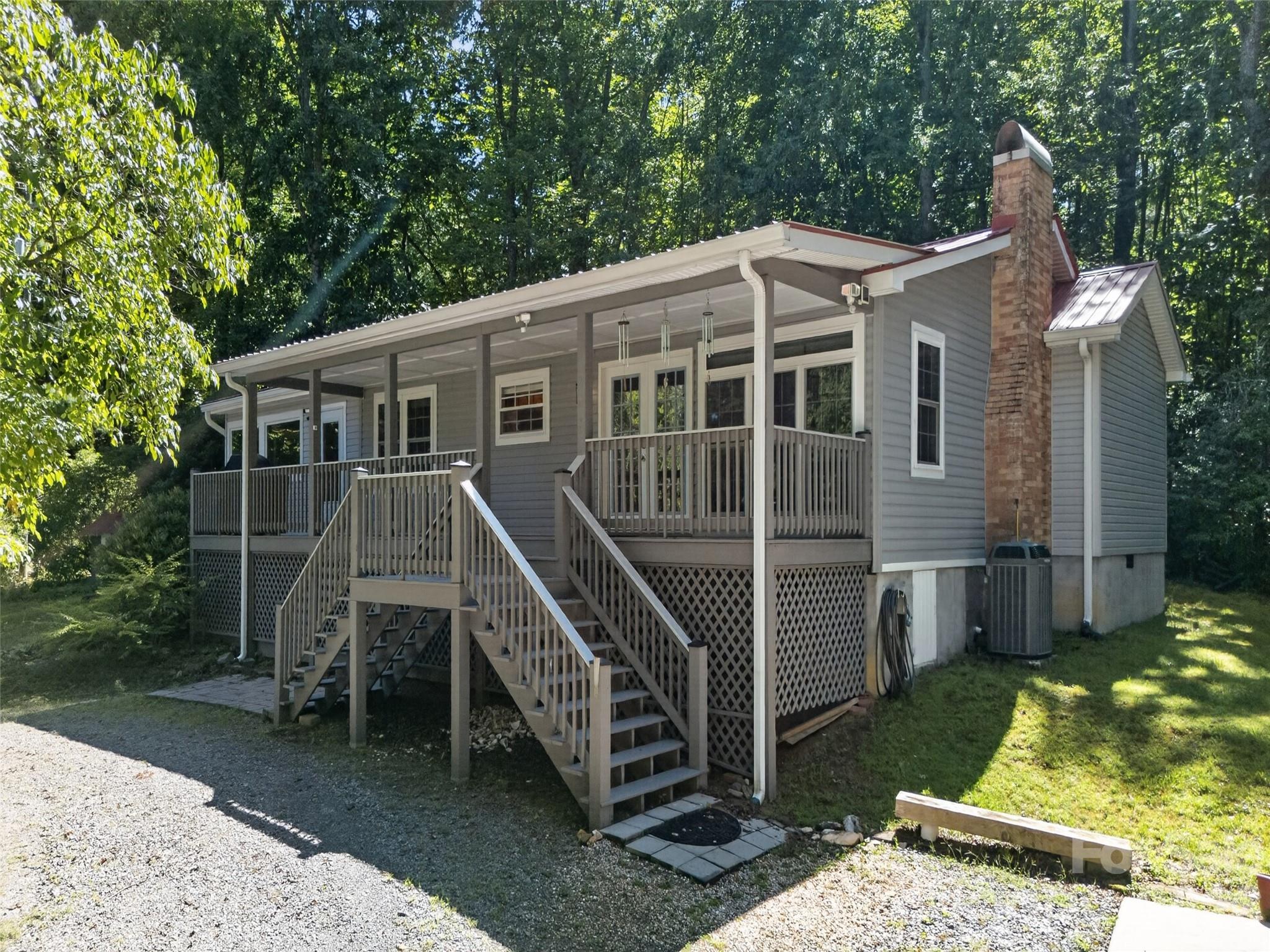 1900 Solomon Jones Road Property Photo 4