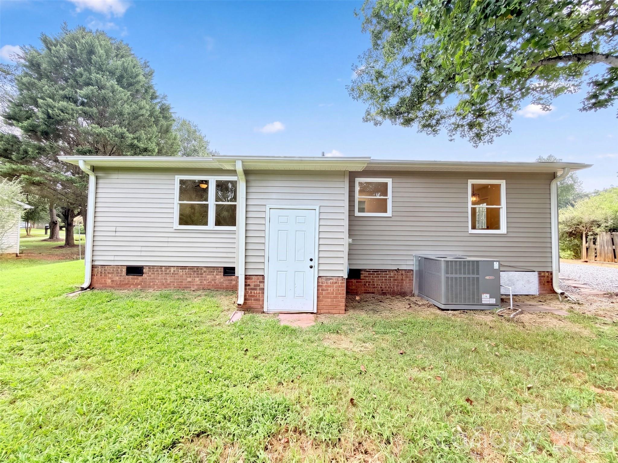 8332 Clear Meadow Lane Property Photo 5
