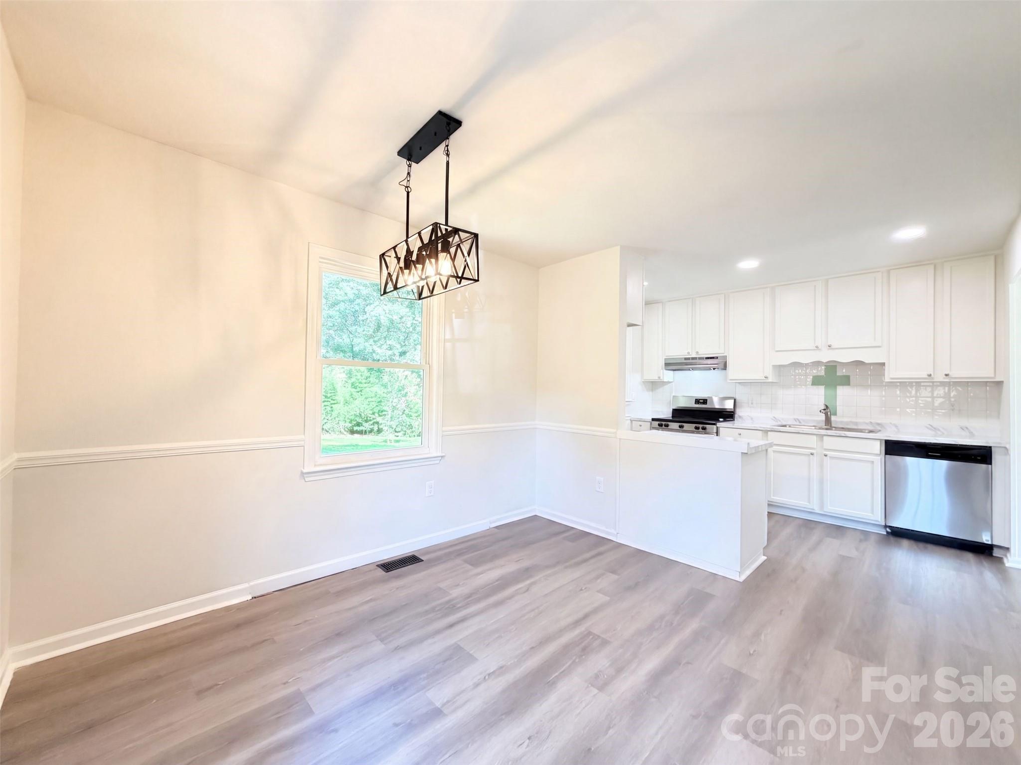 8332 Clear Meadow Lane Property Photo 7