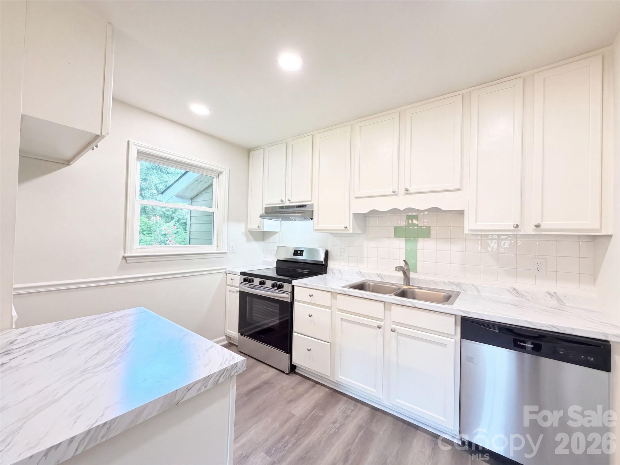 8332 Clear Meadow Lane Property Photo 13
