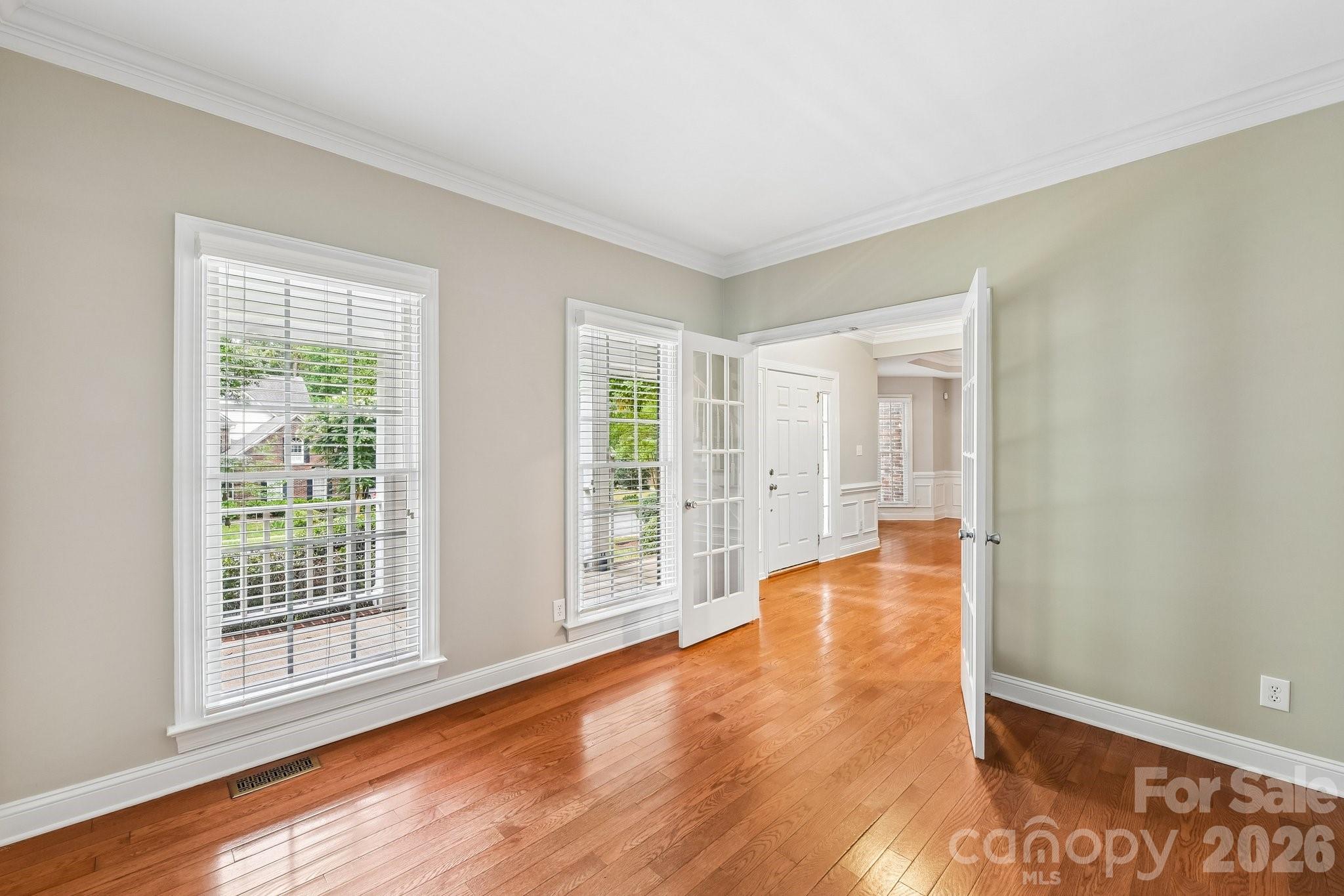 4123 Mountain Cove Drive Property Photo 4