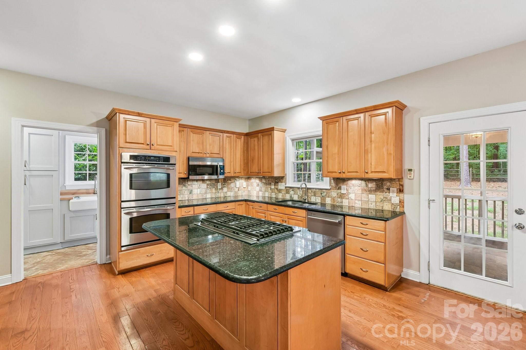 4123 Mountain Cove Drive Property Photo 11
