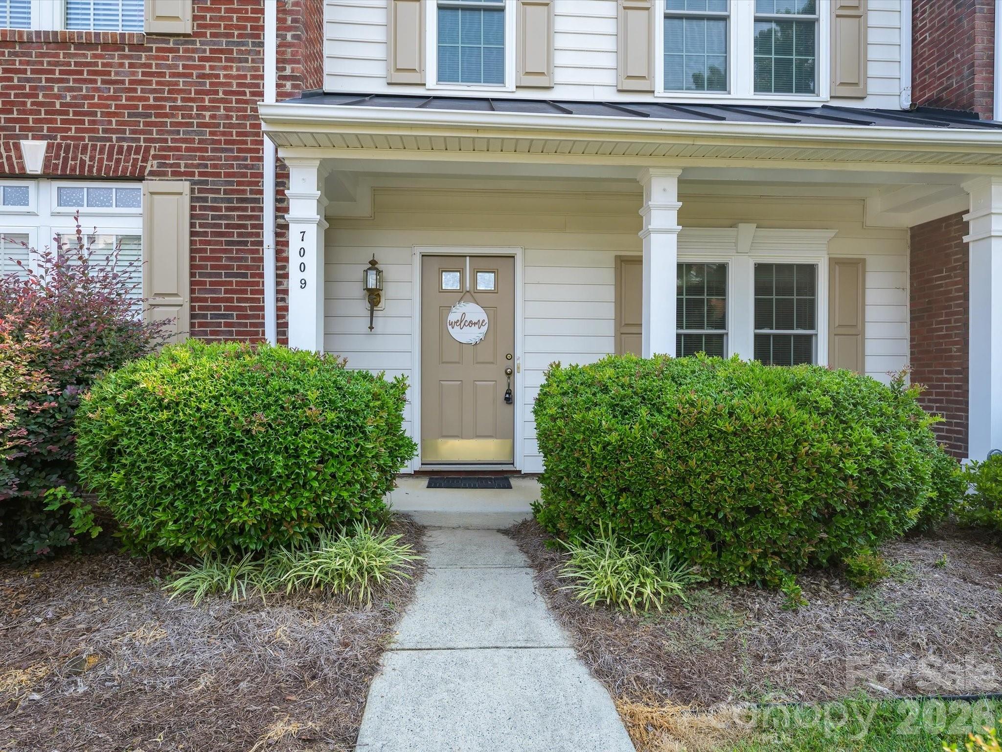 7009 Creft Circle Property Photo 2