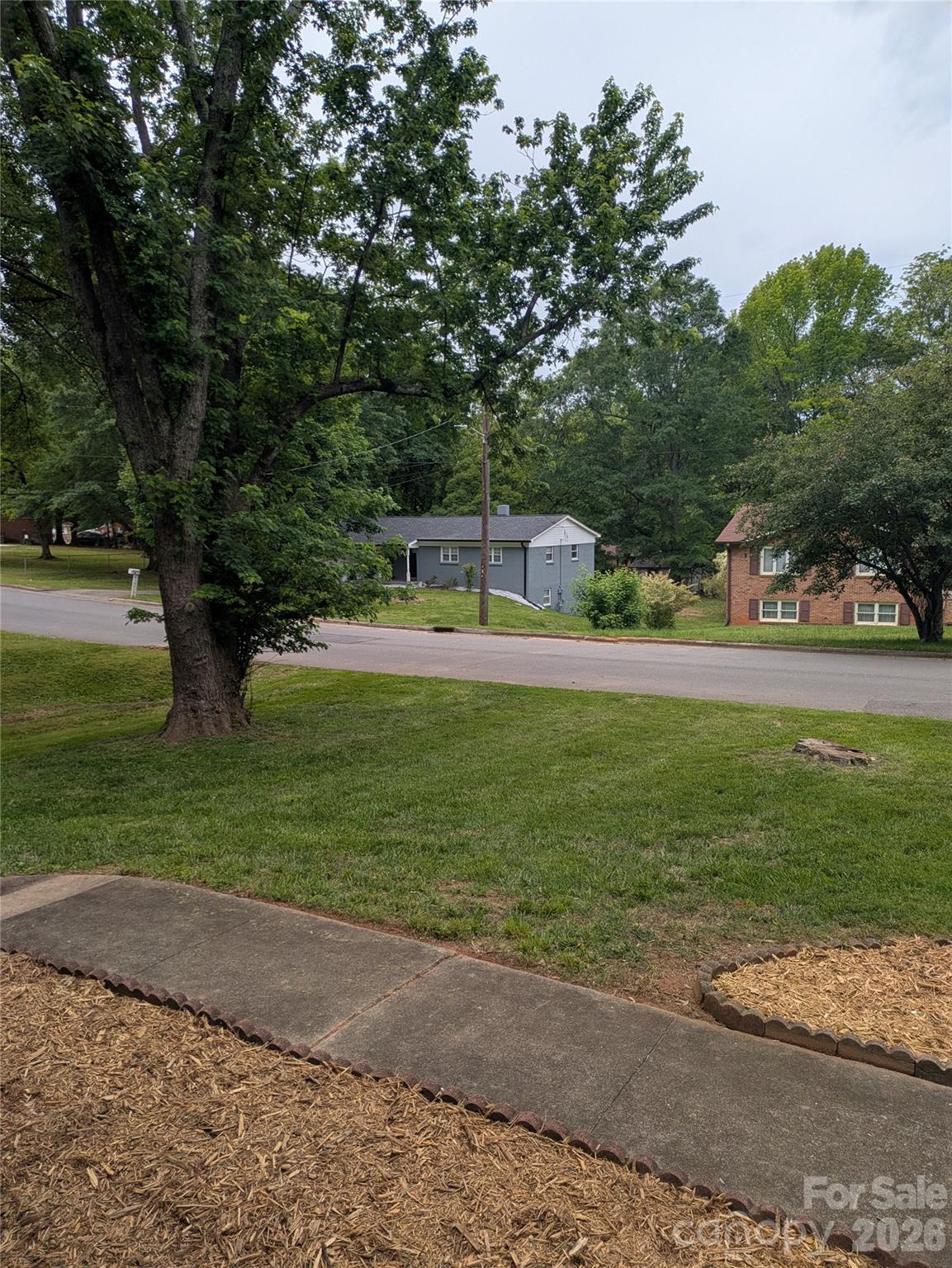 1002 Hemlock Drive Property Photo 5