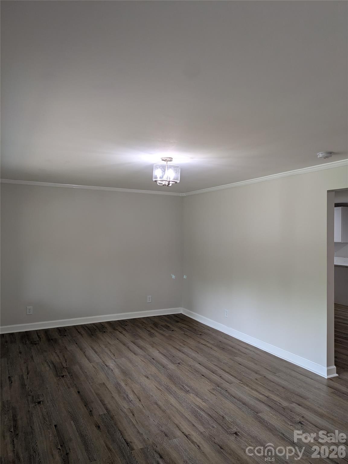 1002 Hemlock Drive Property Photo 7
