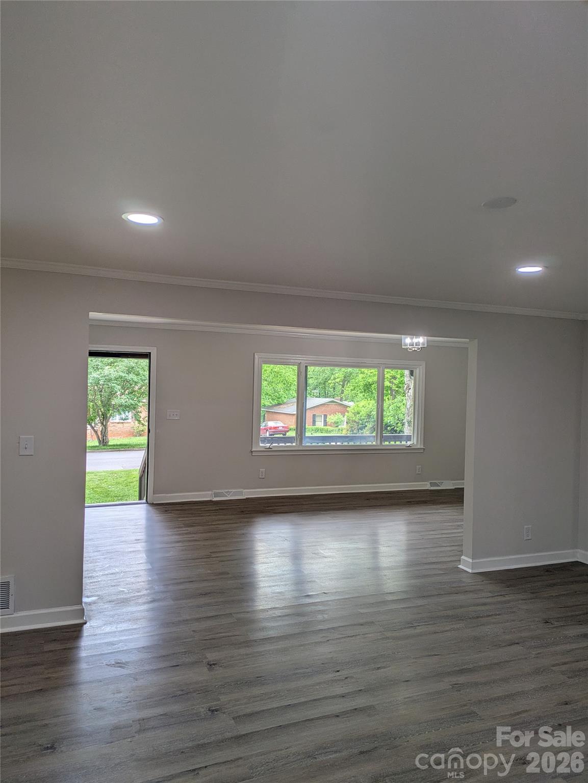 1002 Hemlock Drive Property Photo 12