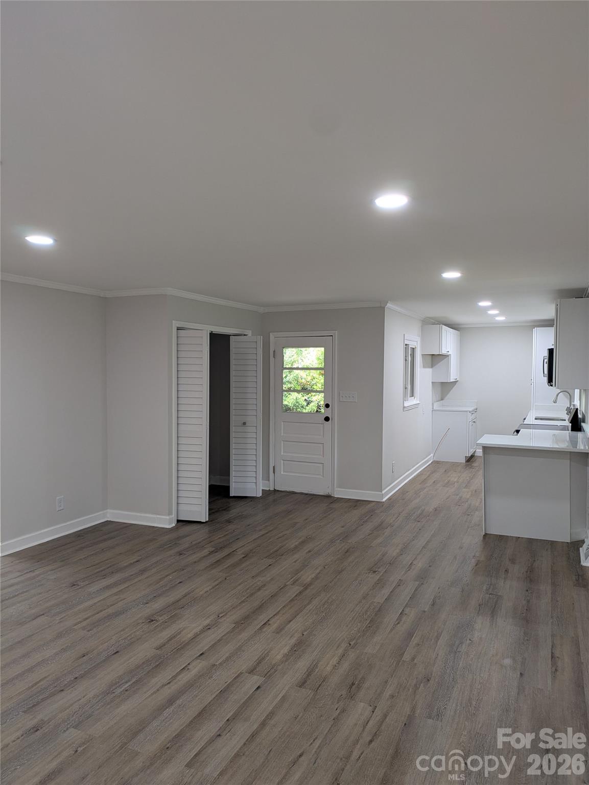 1002 Hemlock Drive Property Photo 13