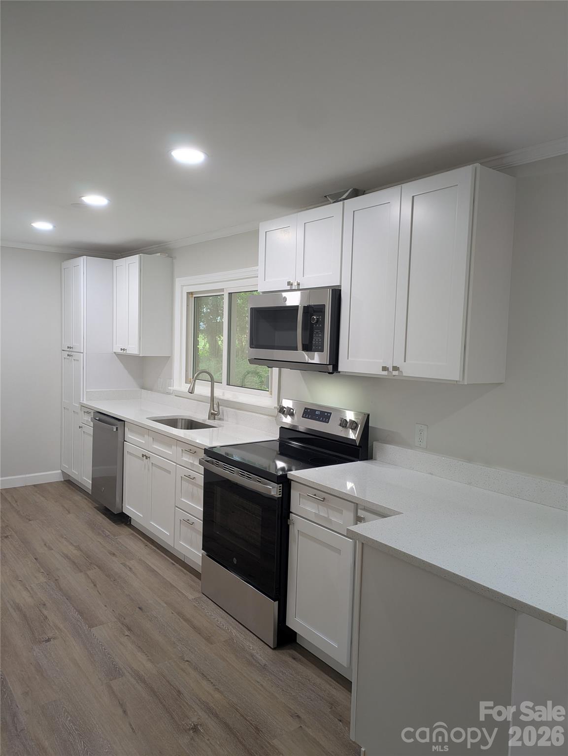 1002 Hemlock Drive Property Photo 17