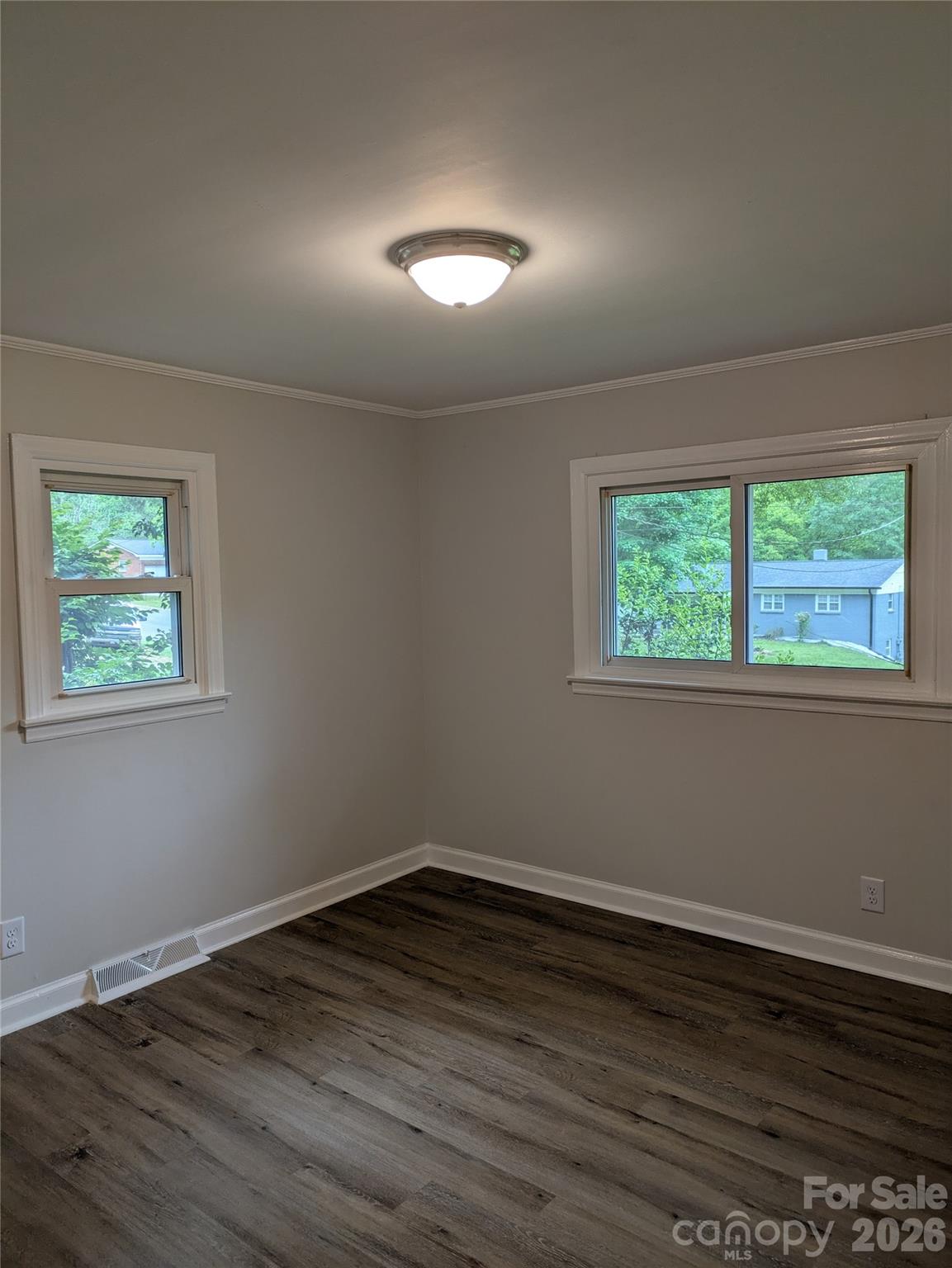 1002 Hemlock Drive Property Photo 29