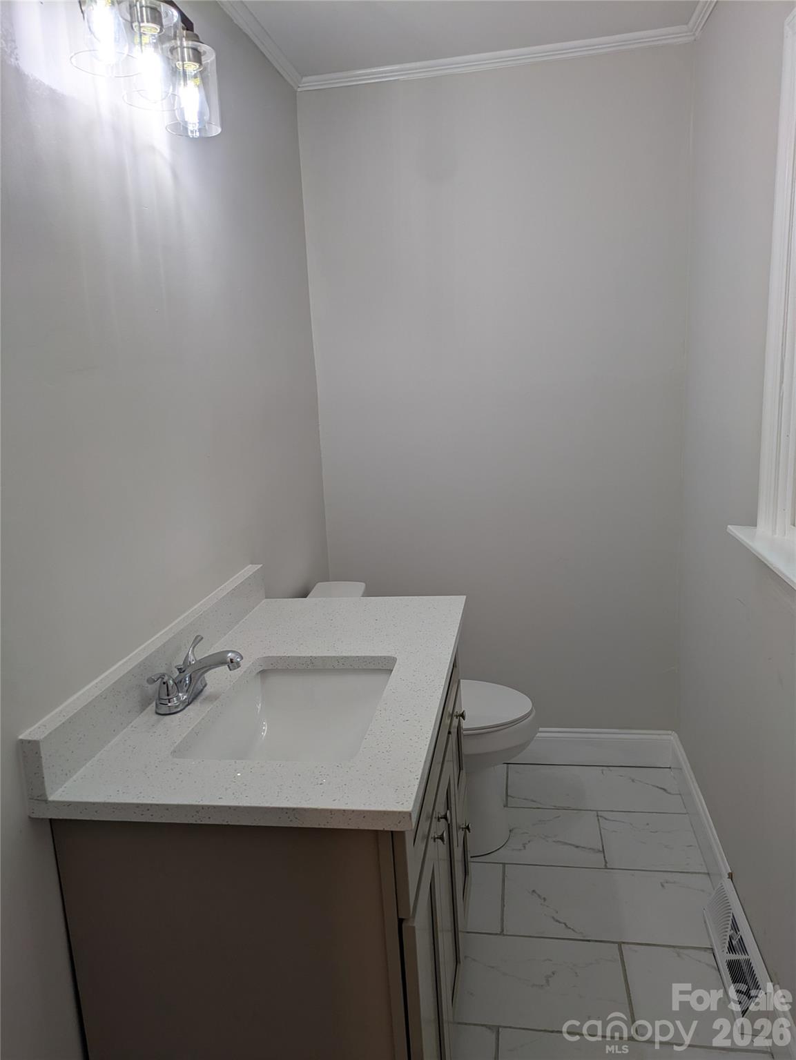 1002 Hemlock Drive Property Photo 32