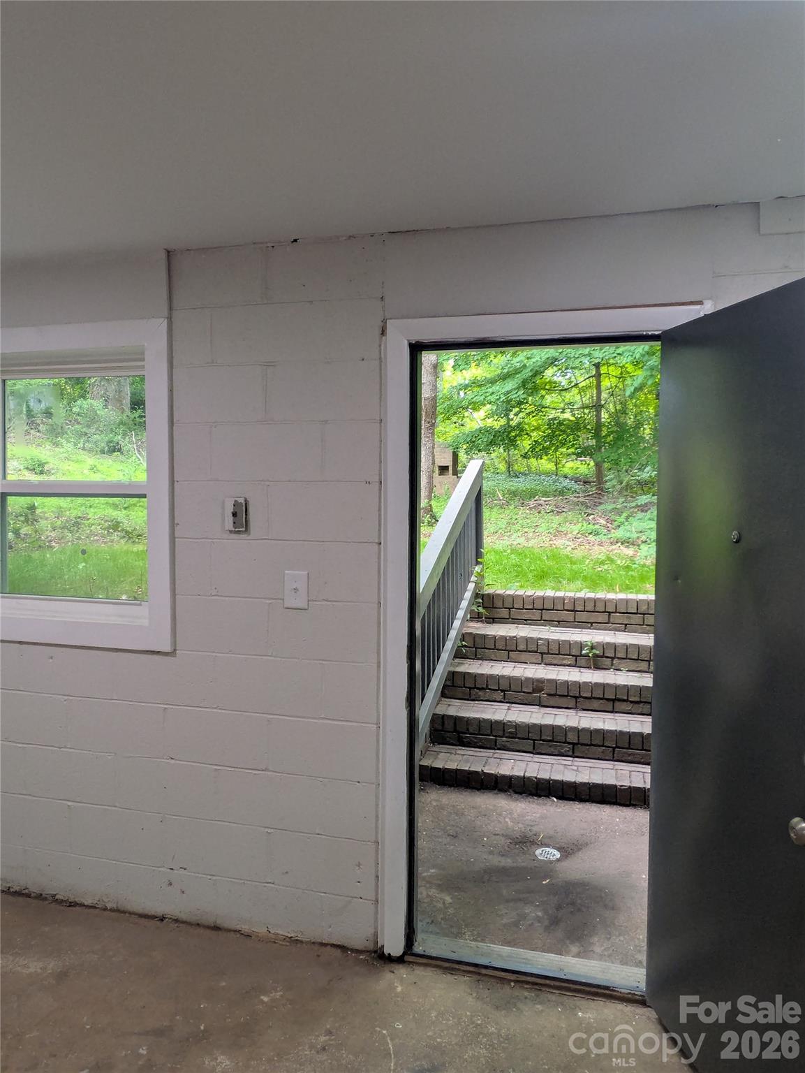 1002 Hemlock Drive Property Photo 40