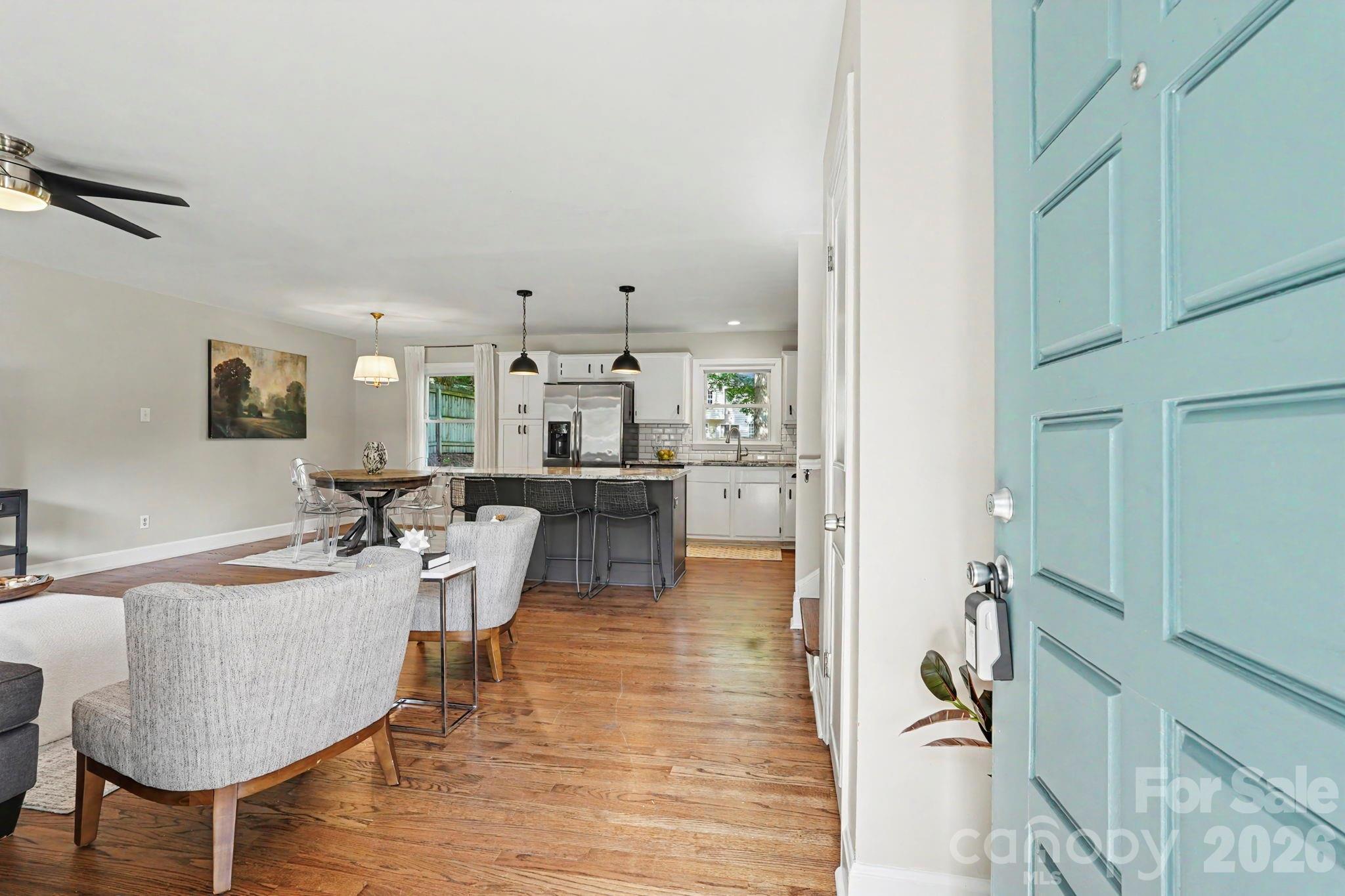 7316 Thorncliff Drive Property Photo 2