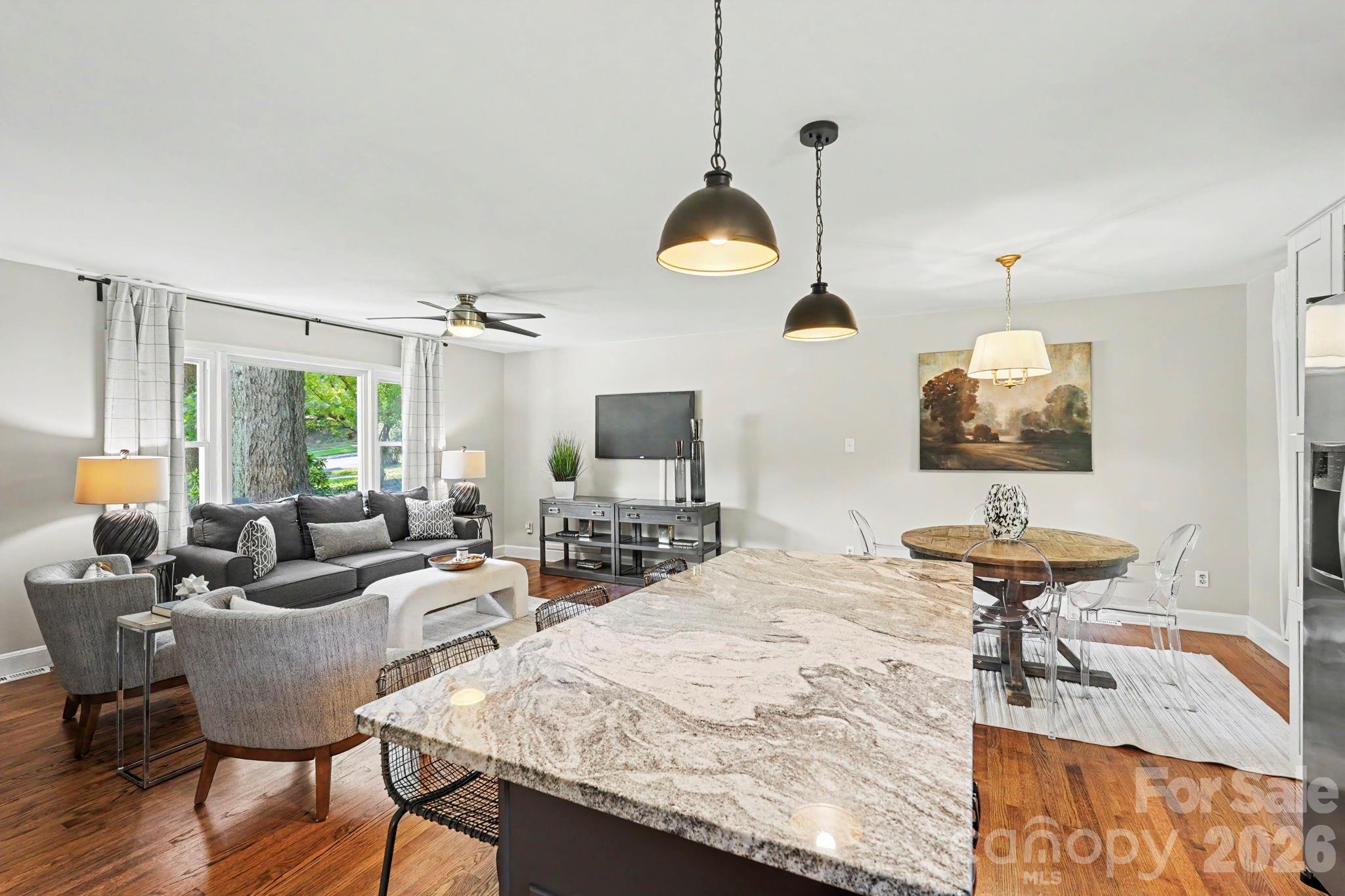 7316 Thorncliff Drive Property Photo 12