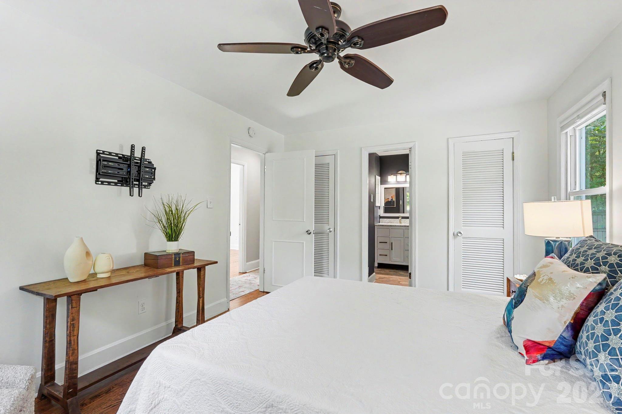 7316 Thorncliff Drive Property Photo 14